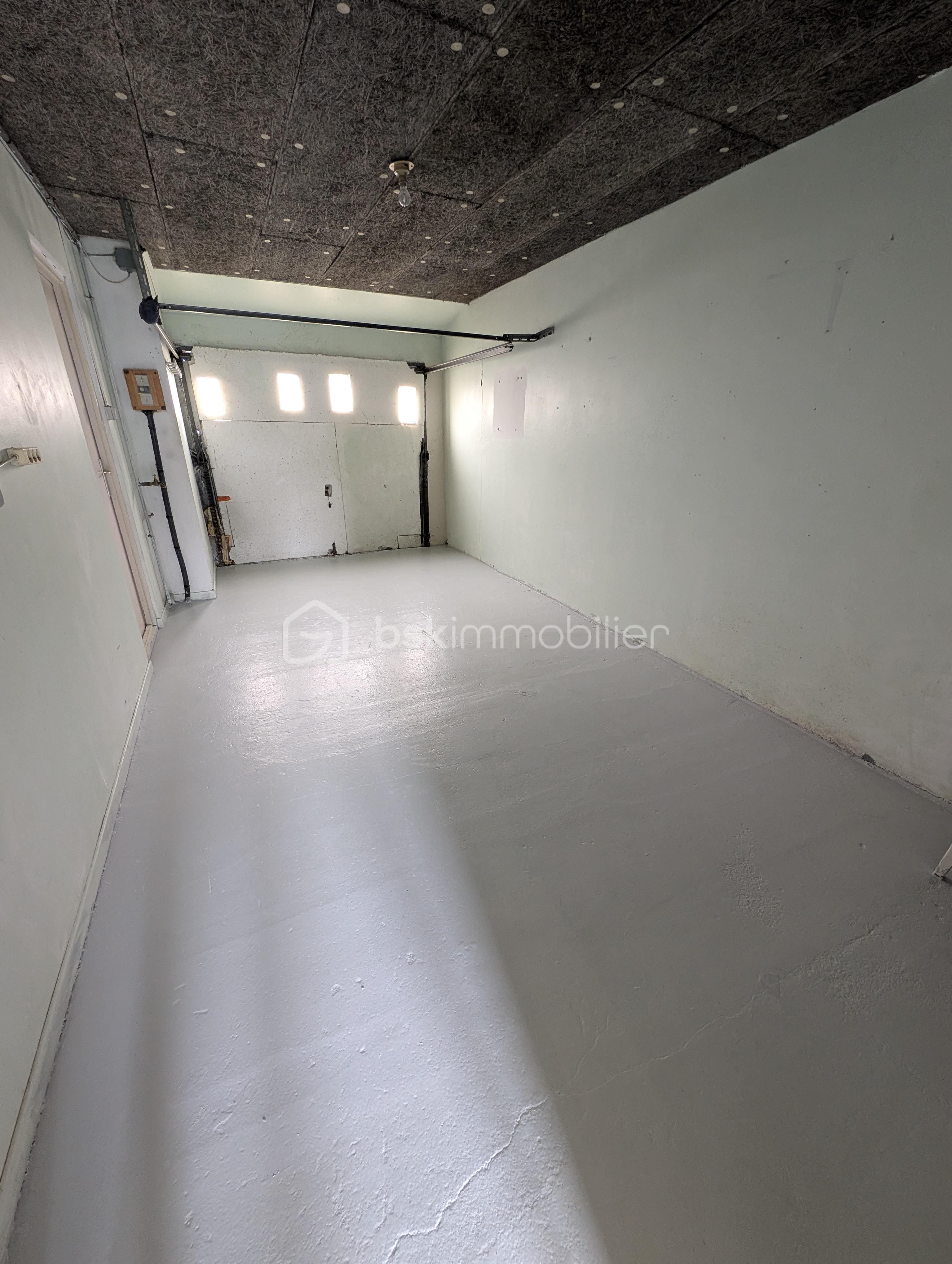 Pavillon de 90 m² - PXL_20251107_111002036.jpg