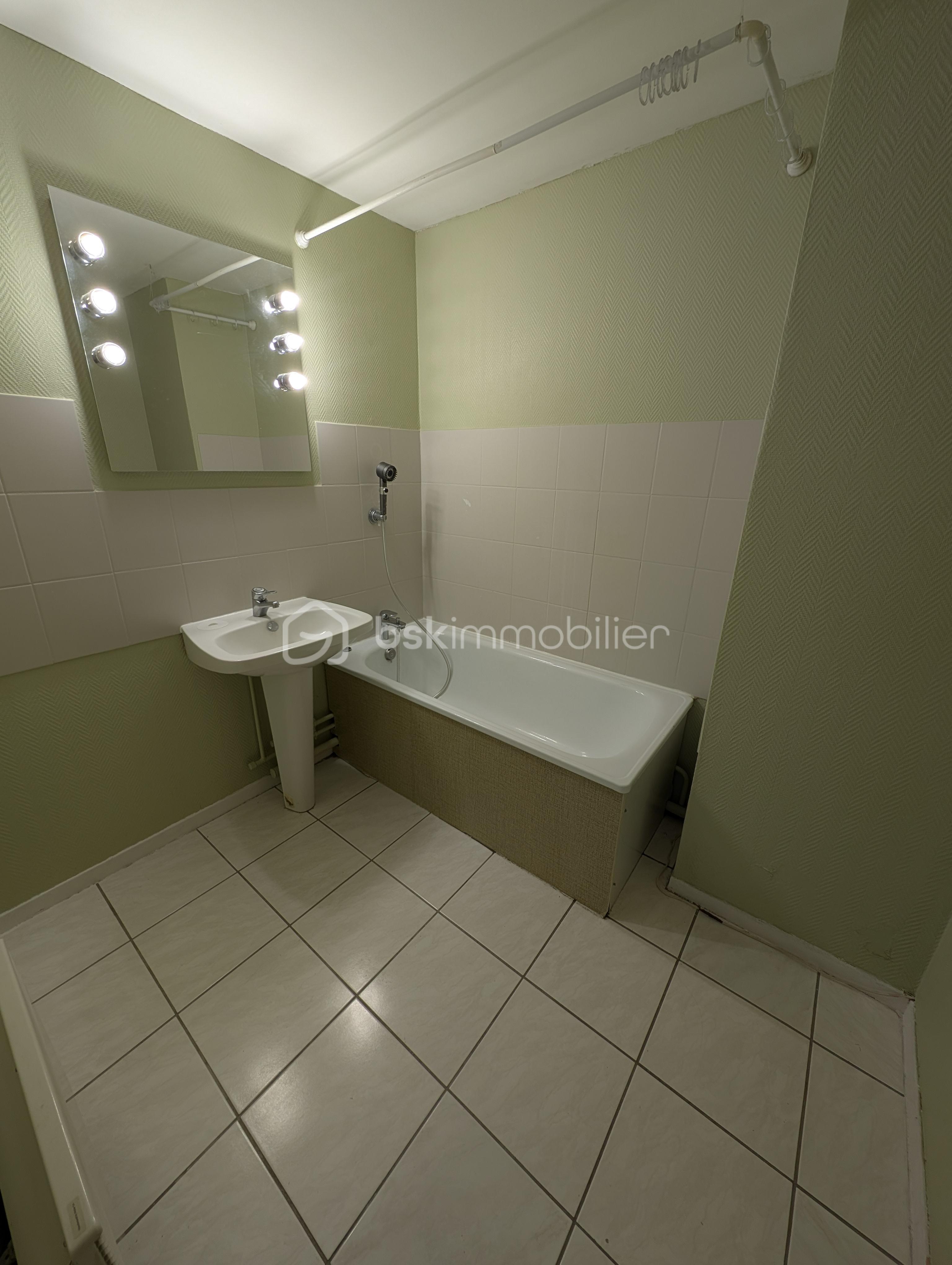 Pavillon de 90 m² - PXL_20251107_111255587.jpg