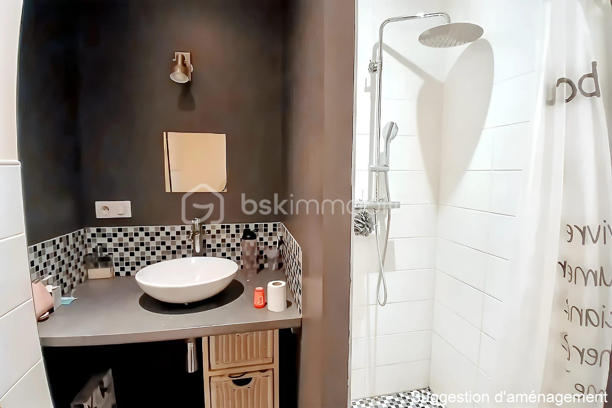 Maison de 236 m² - SDB H.jpg