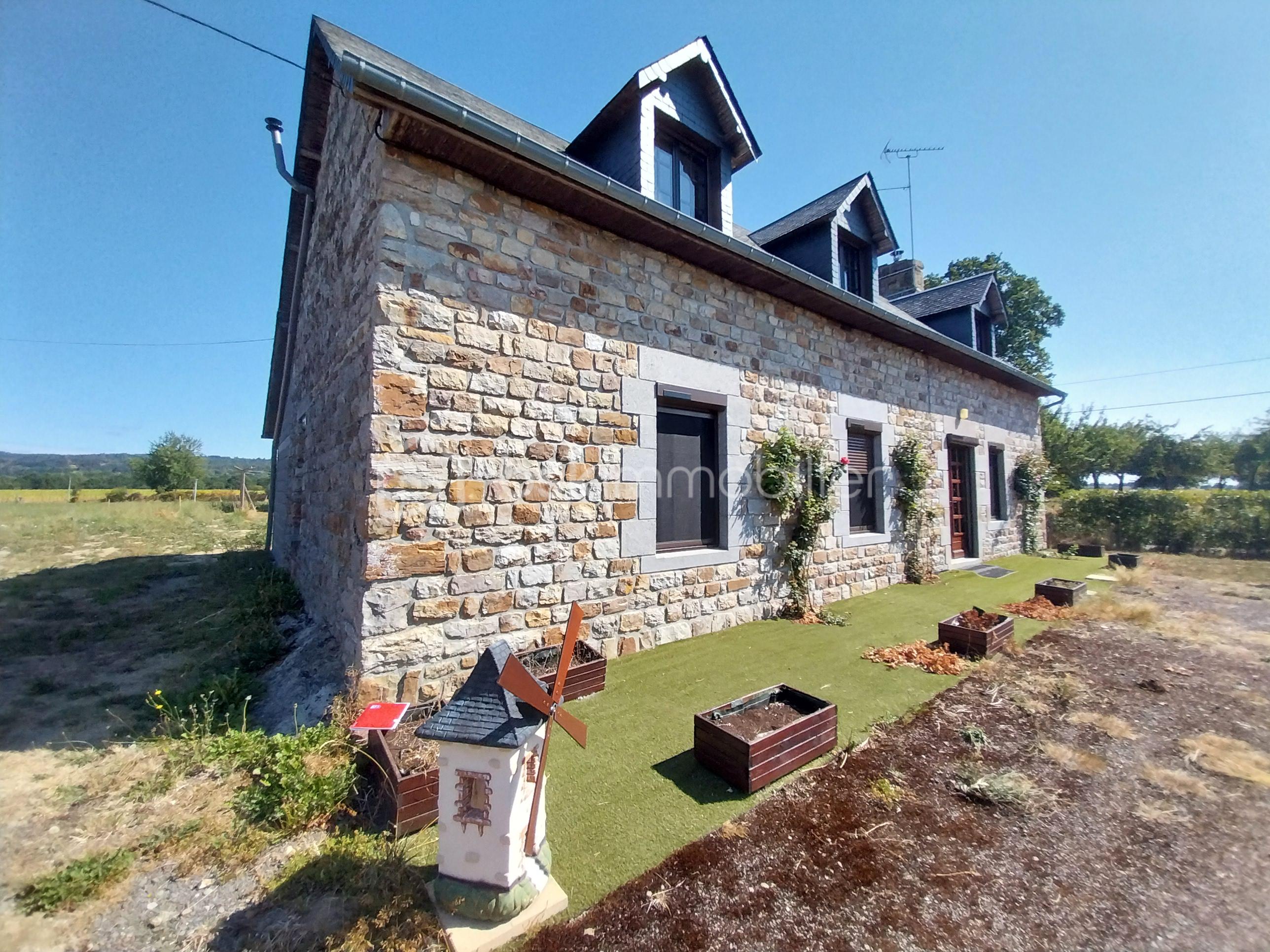 Maison 4 pièces 95 m² · à Mortain · 94,7 m² · 172 725 €