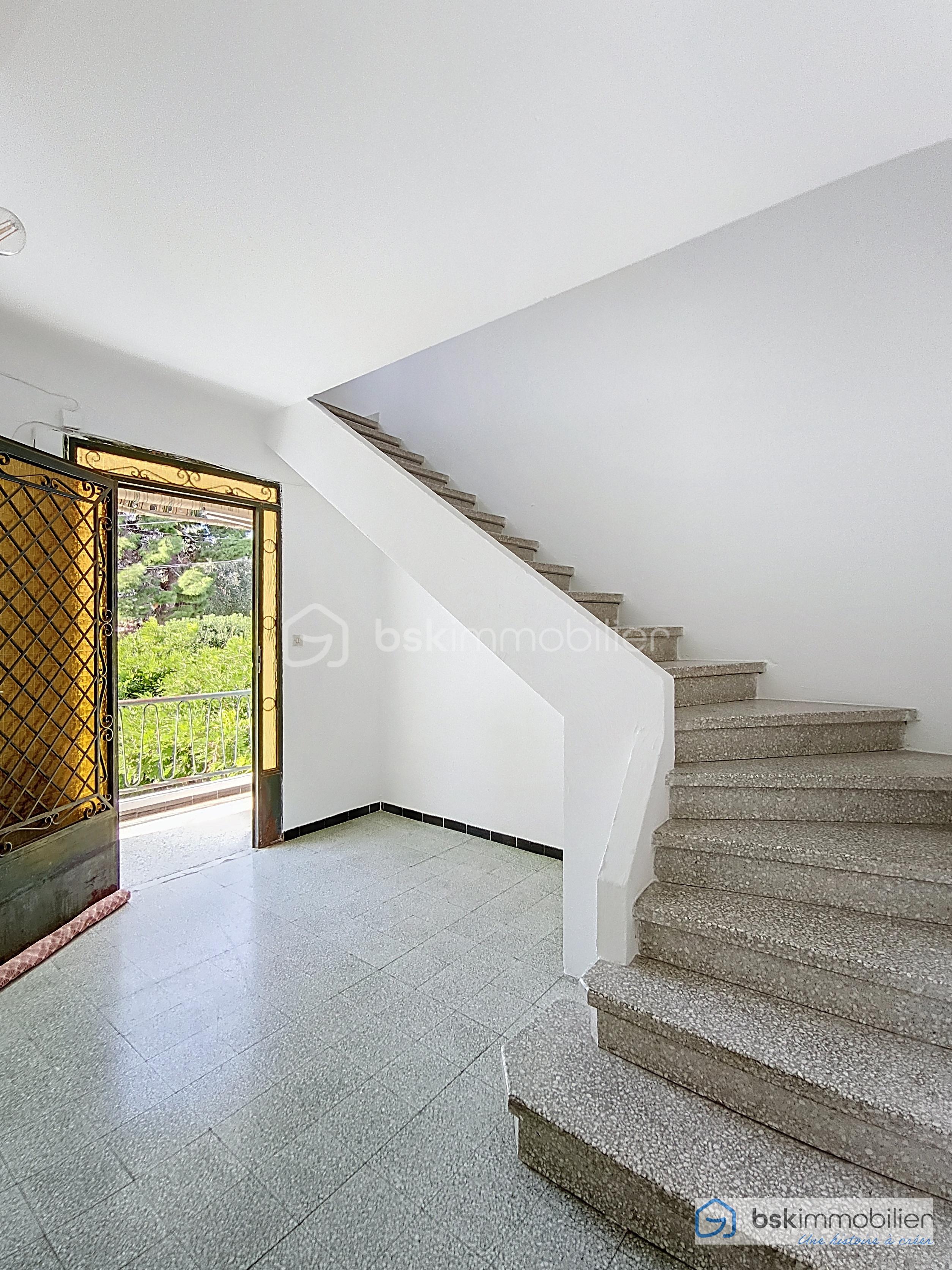 Maison de 174,06 m² - entrée 2.jpg