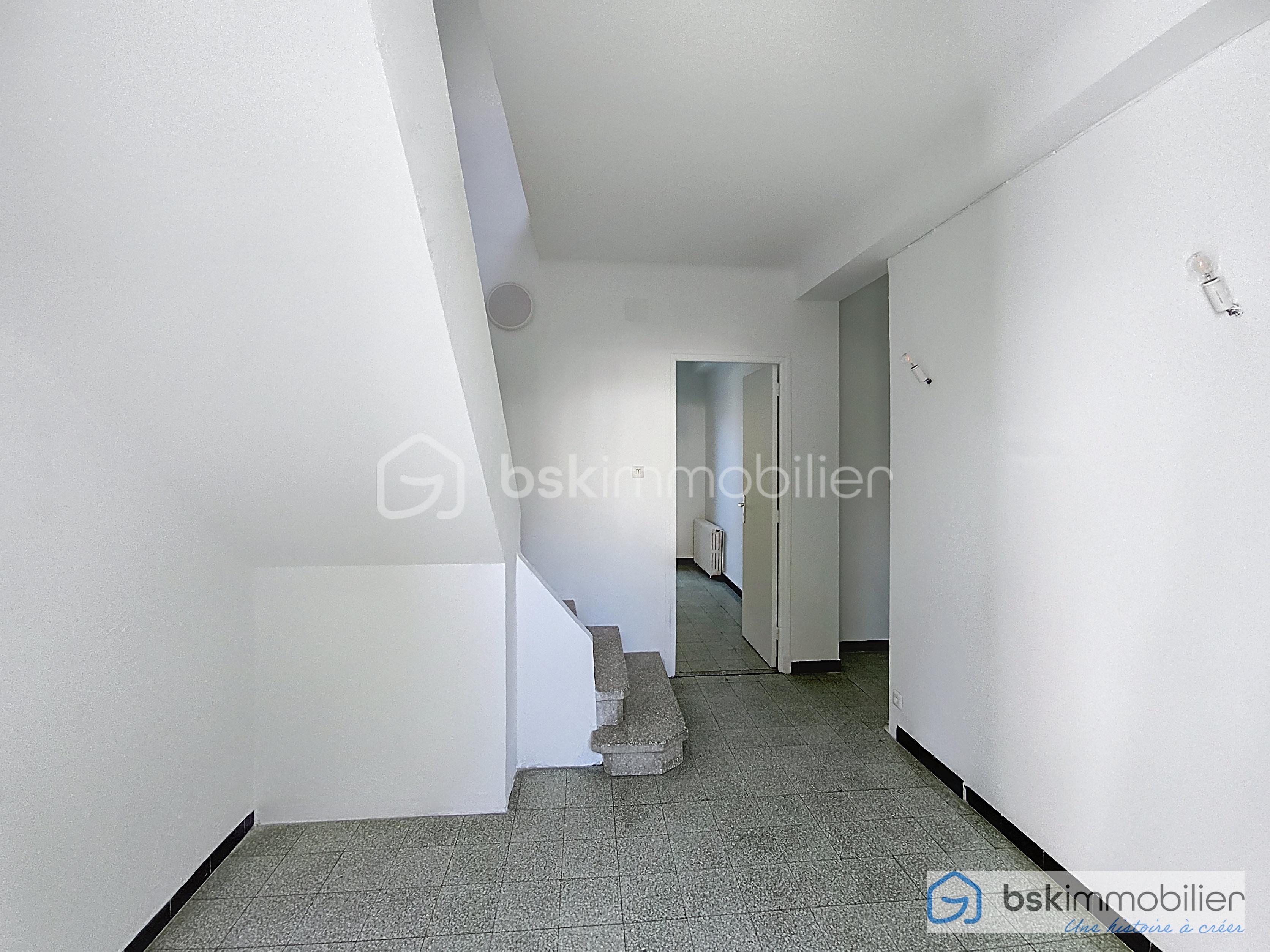 Maison de 174,06 m² - entrée.jpg