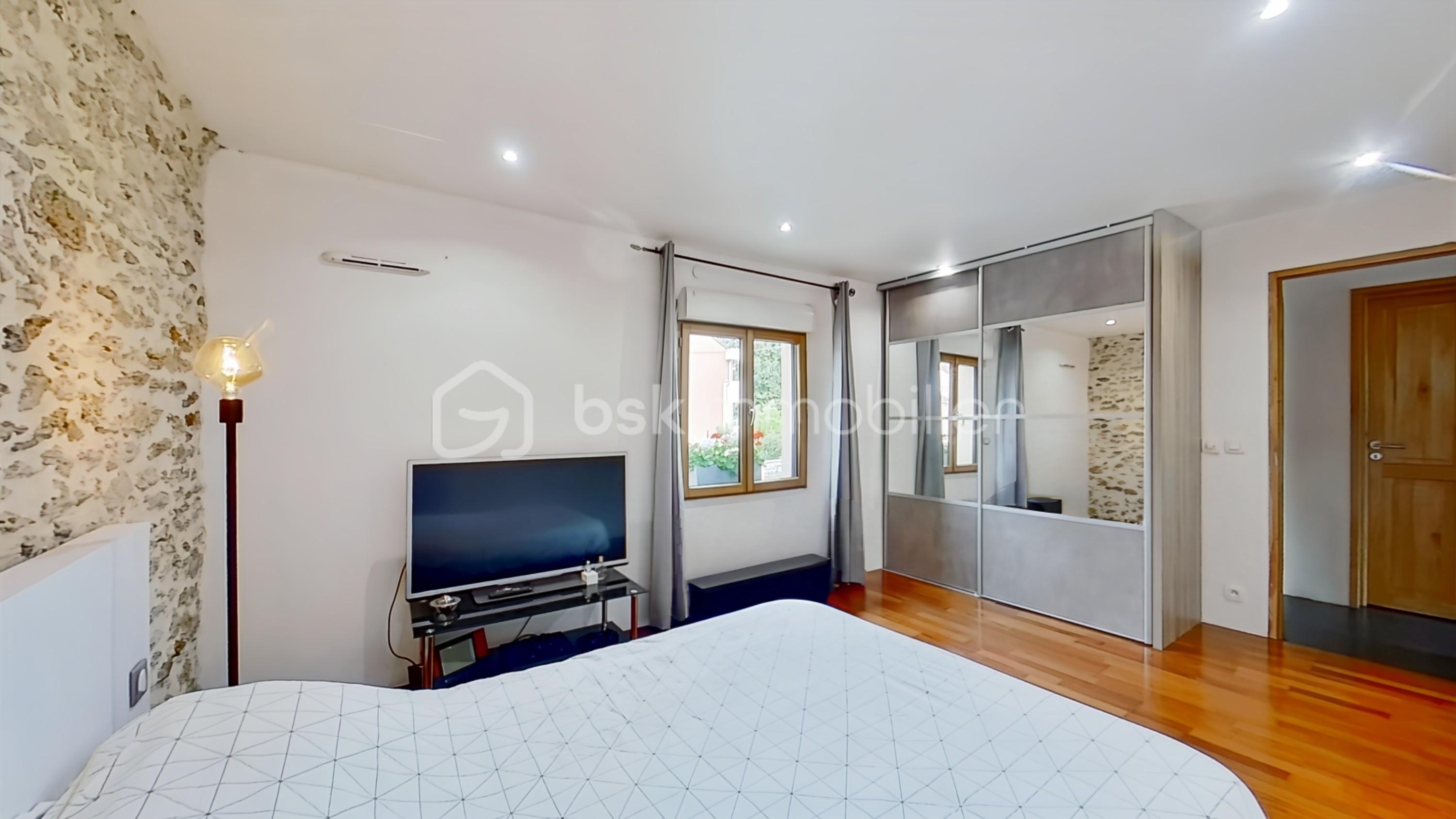 Maison de 170 m² - 08_29_2024_18_26_24_1870.jpg