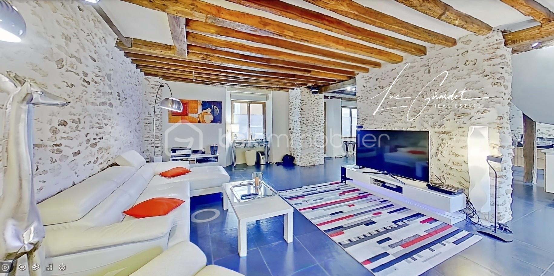 Maison de 170 m² - salon avec cuisine.jpg