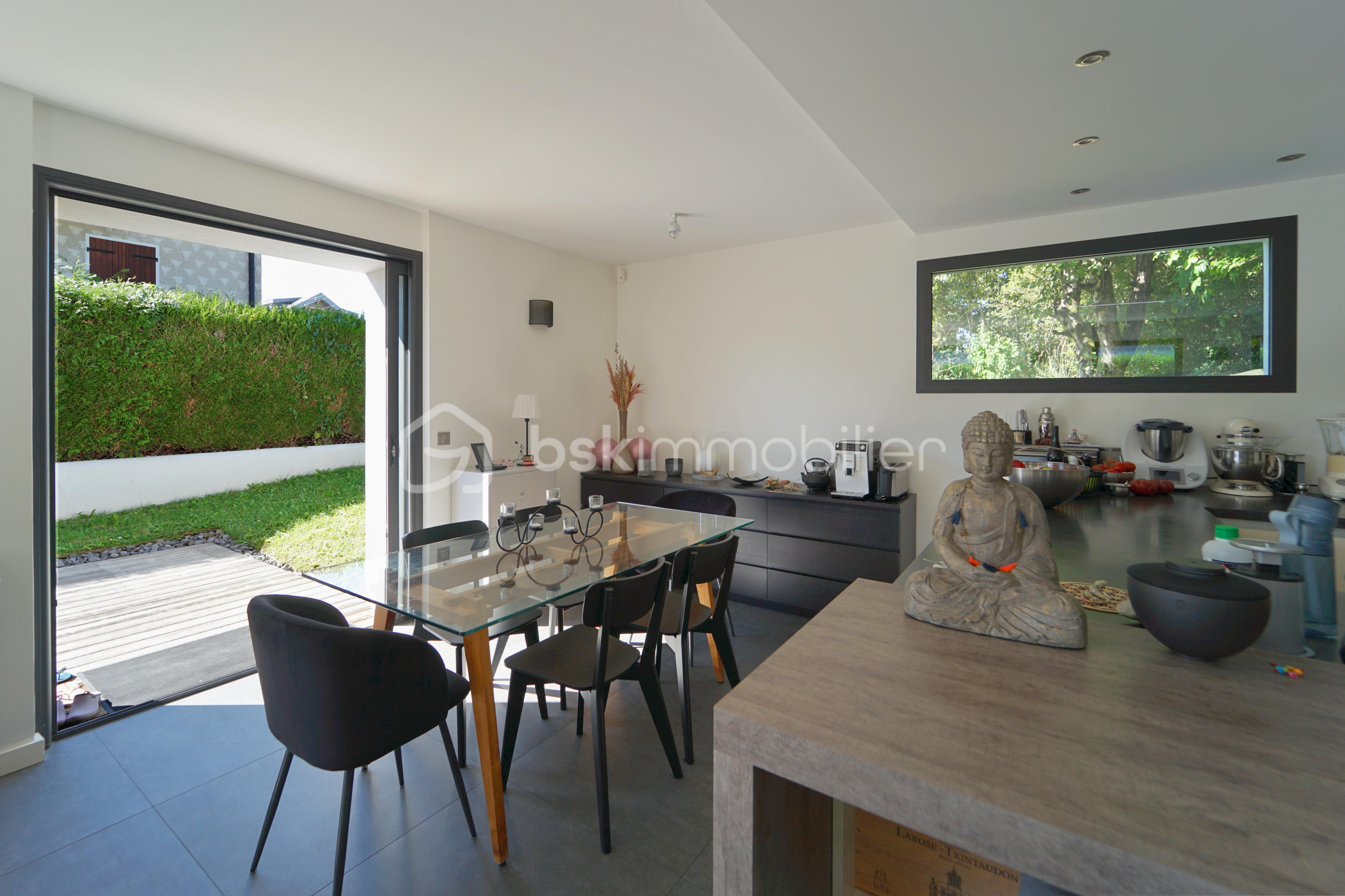 Maison contemporaine de 173 m² - salle a manger.JPG