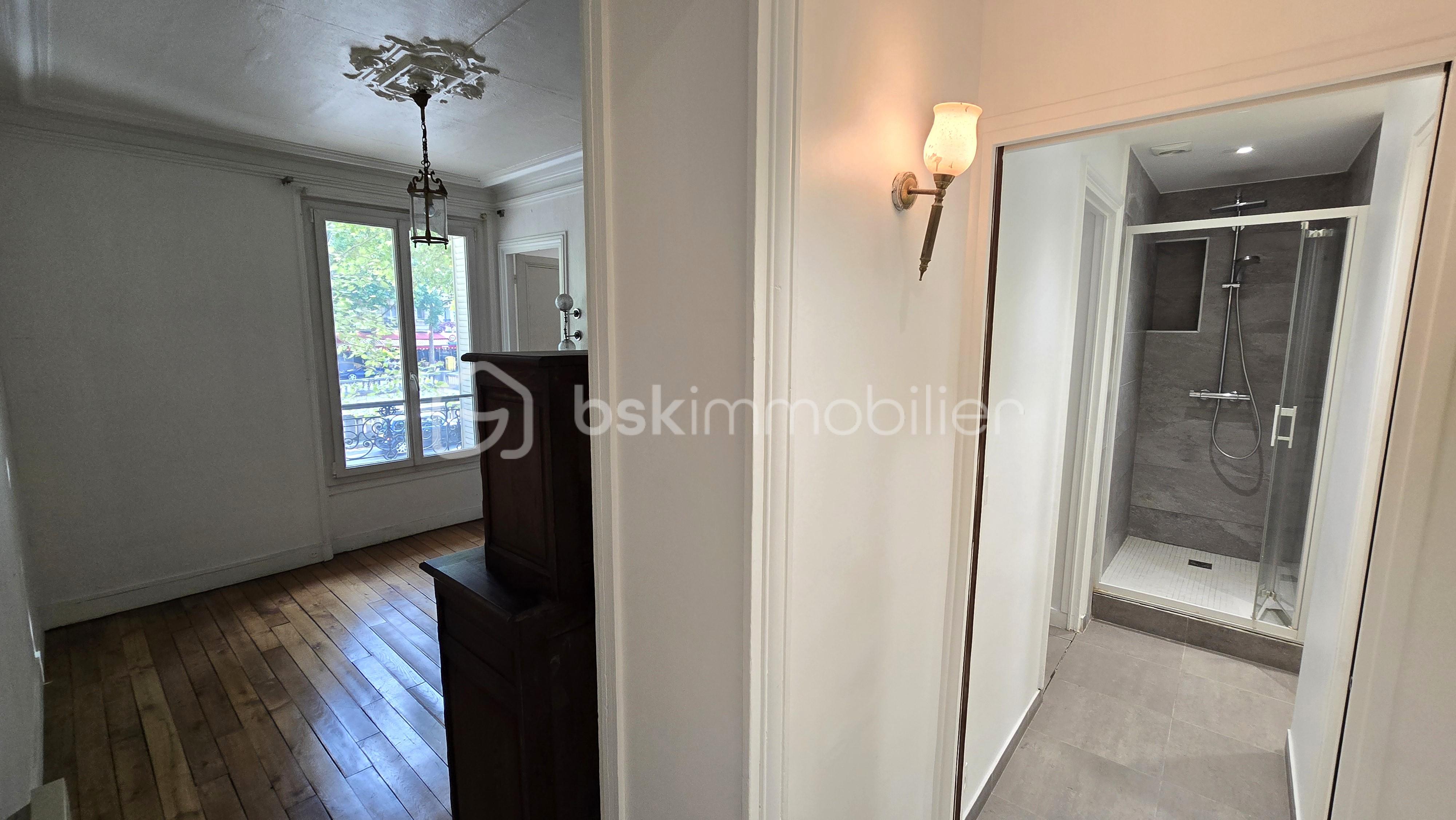 Appartement de 30,42 m² - vue d angle couloir .jpg
