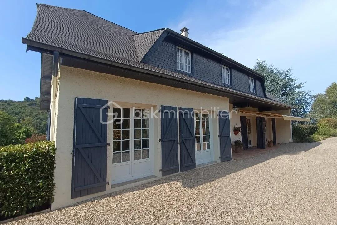 Maison de 193 m² - hoqi-46c1ab703a474d79a53ecdea5e85ce9b.jpg