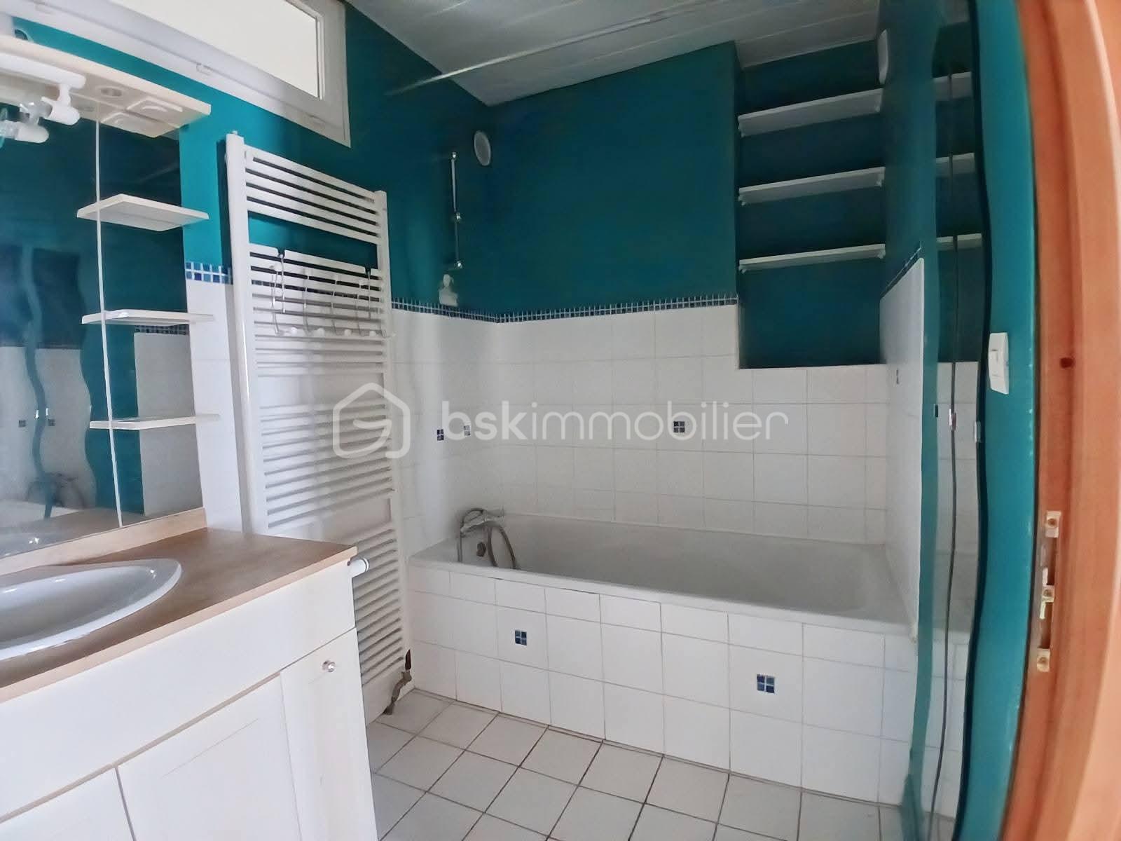 Immeuble de 228 m² - FB_IMG_1758369321336.jpg