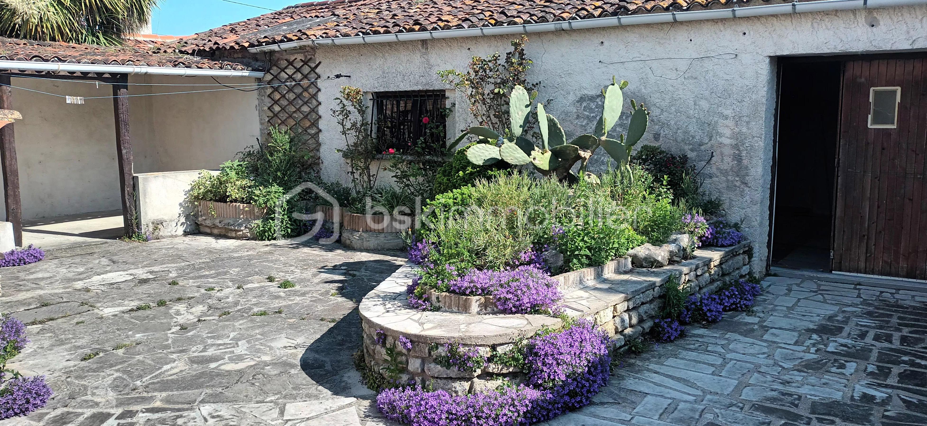 Maison de 70 m² - FROUFROU 3.jpg