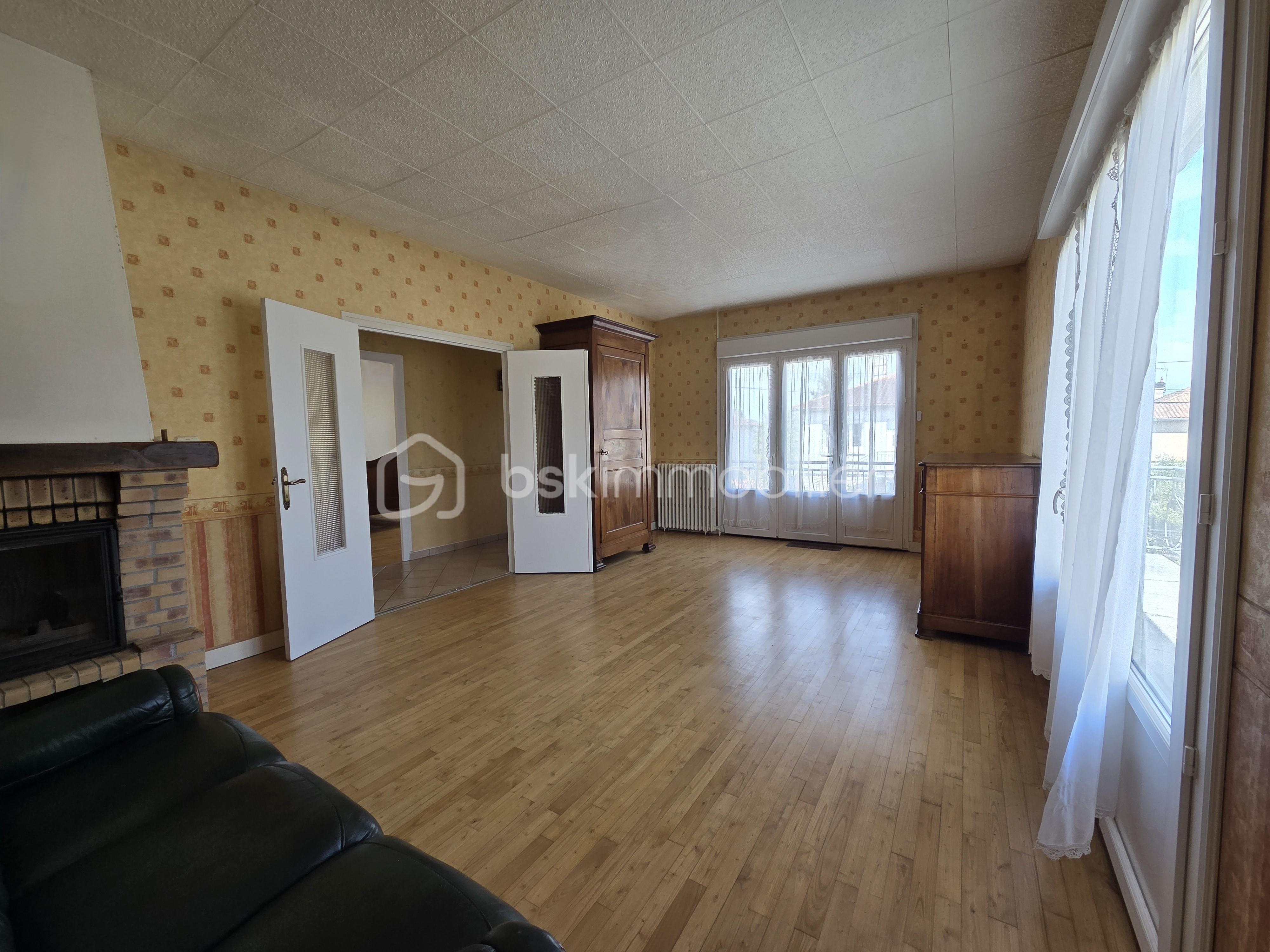Maison de ville de 132 m² - SALON 4.jpg