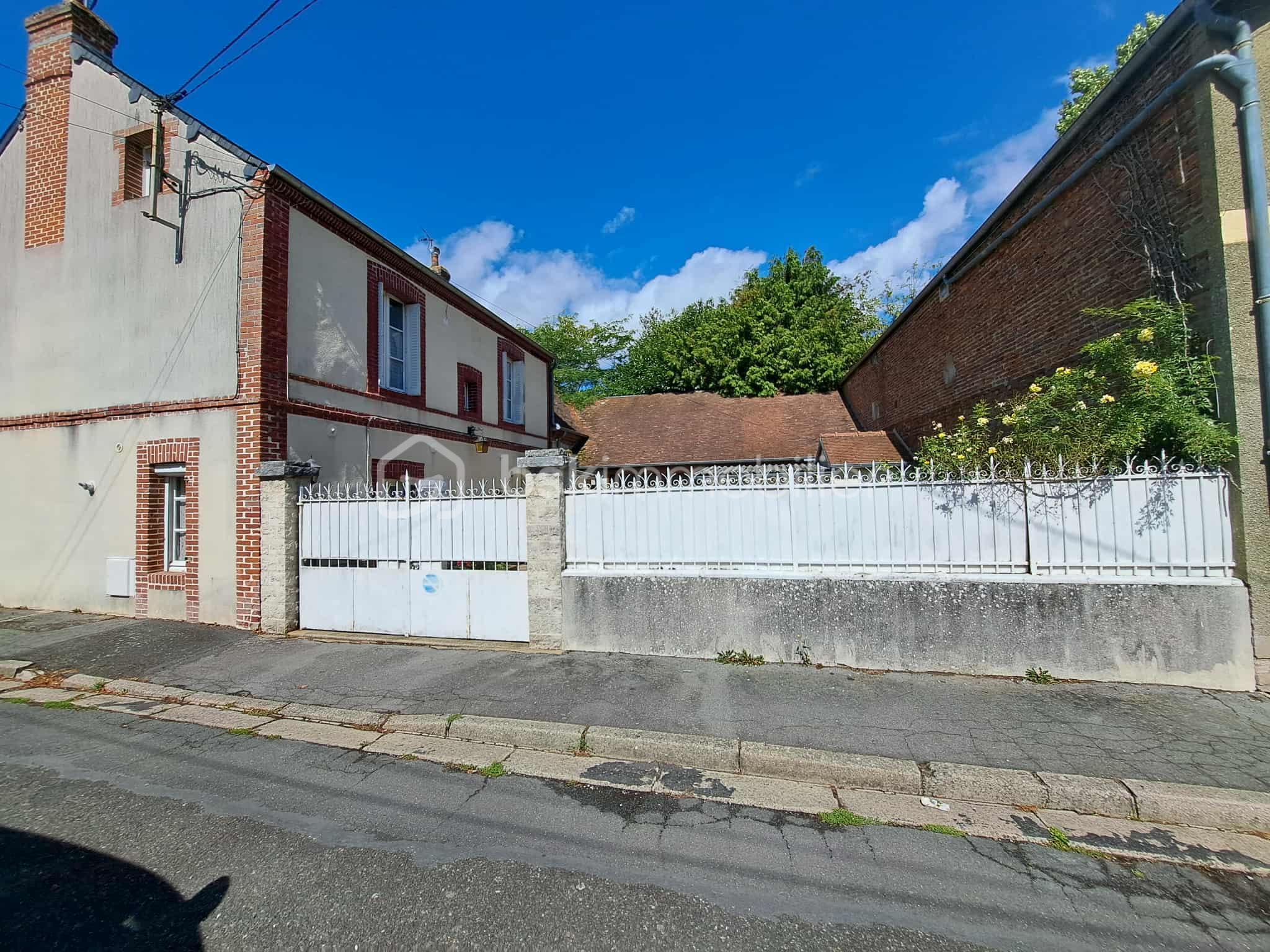 Maison de ville de 95 m² - 3c389e9f-d174-4335-aa63-bb89383b4044.jfif