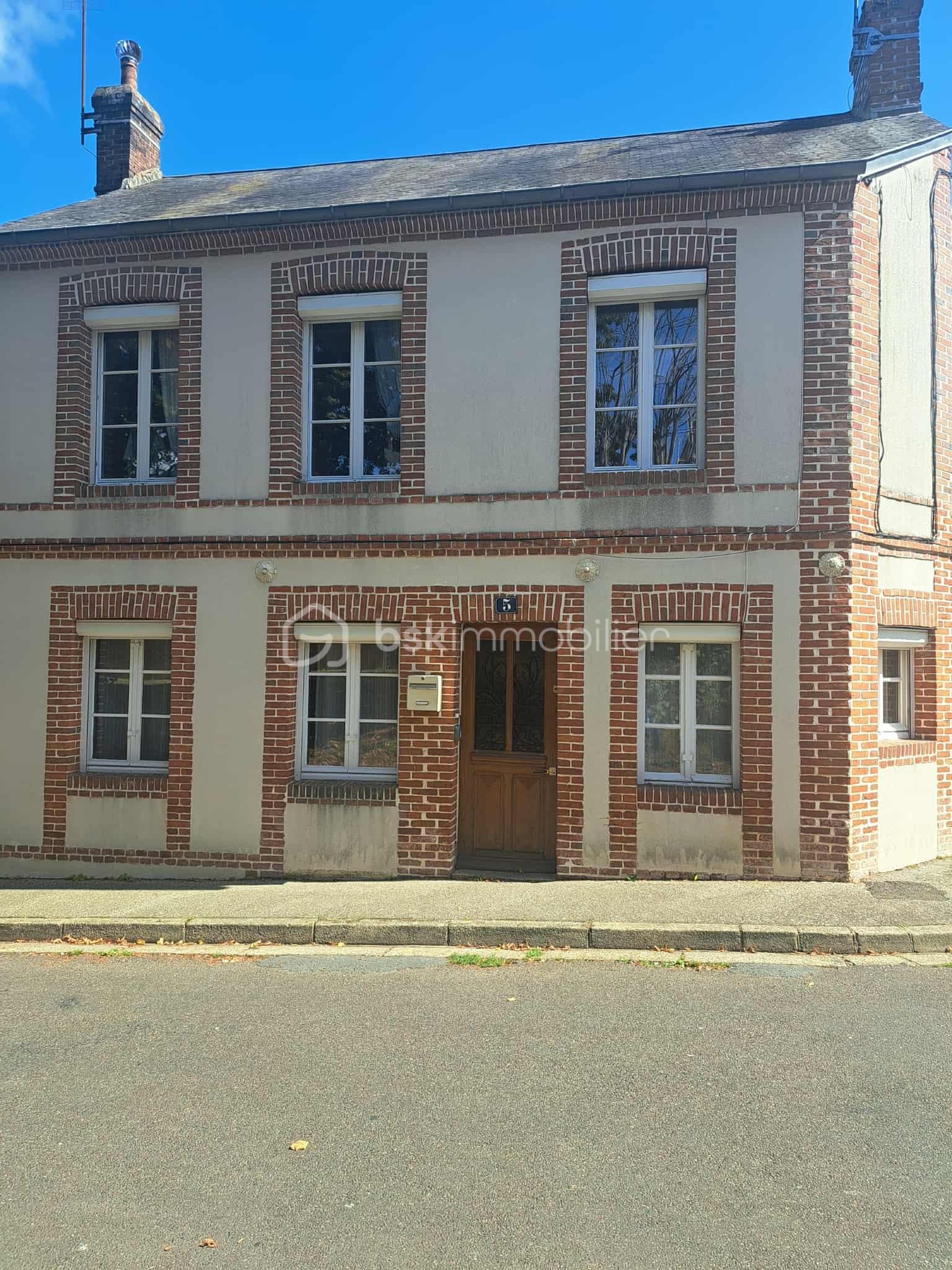 Maison de ville de 95 m² - b1c5818b-e04b-48fe-869d-d82f3ddf5eb2.jfif