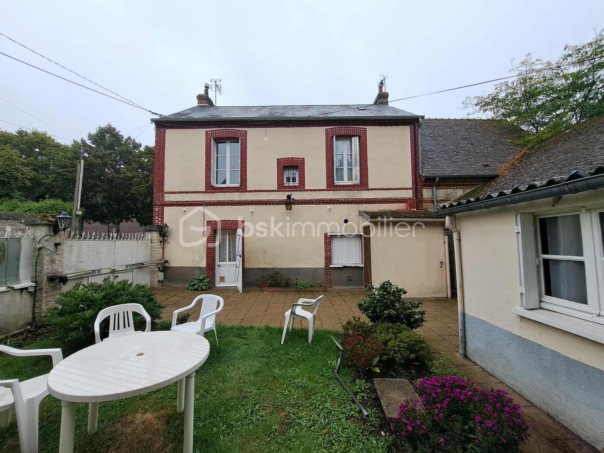 Maison de ville de 95 m² - cef243dc-db83-42bb-b05a-209cdbcd9fe0.jfif