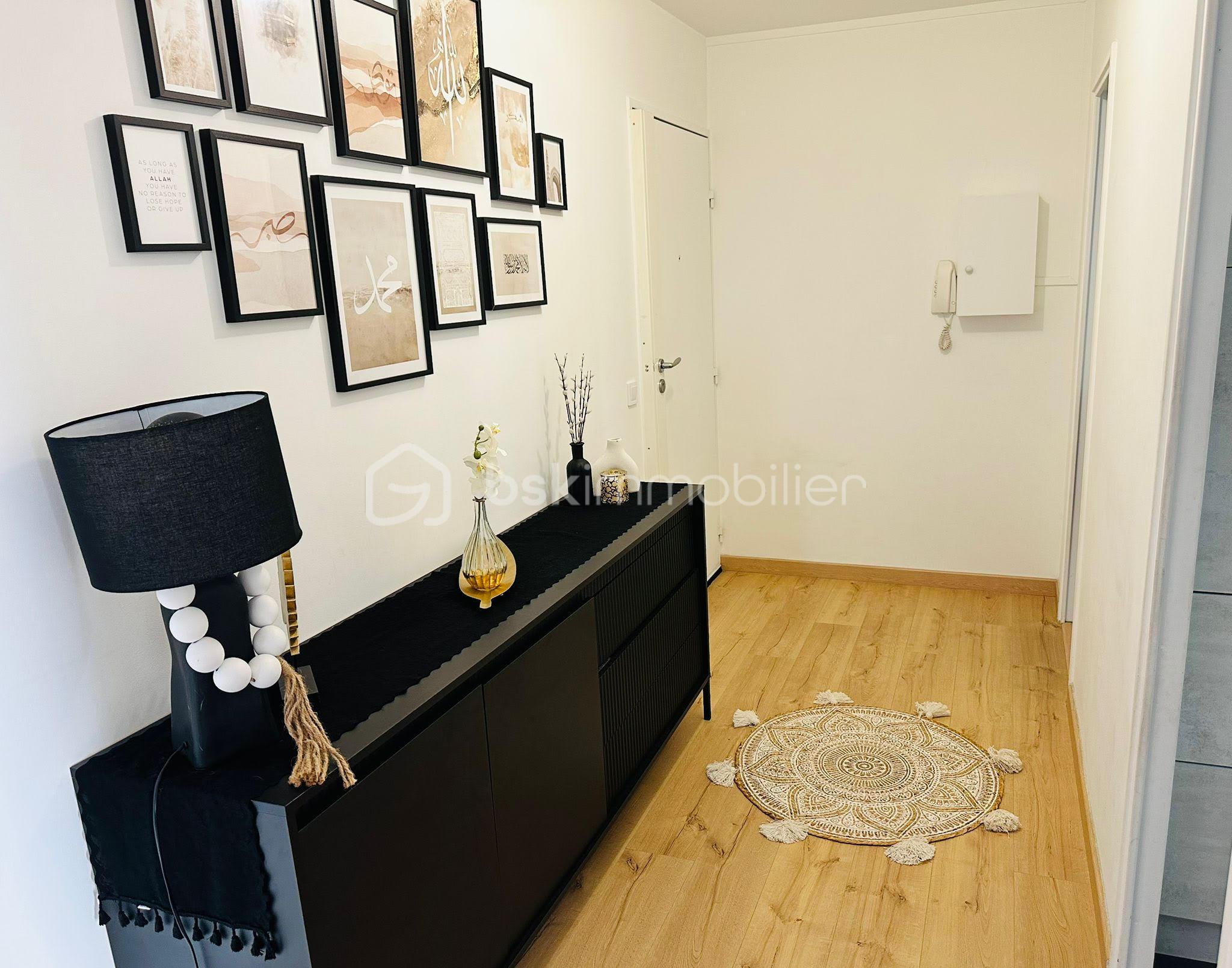 Appartement de 73,55 m² - entrée.jpg