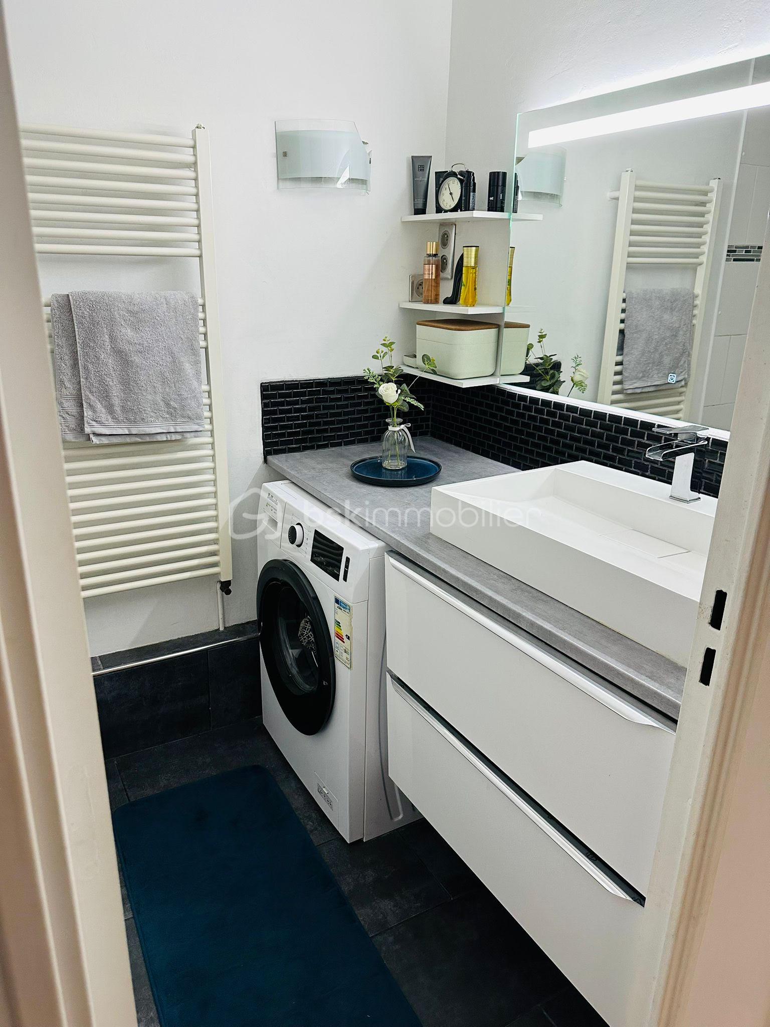 Appartement de 73,55 m² - salle de bdouche.jpg