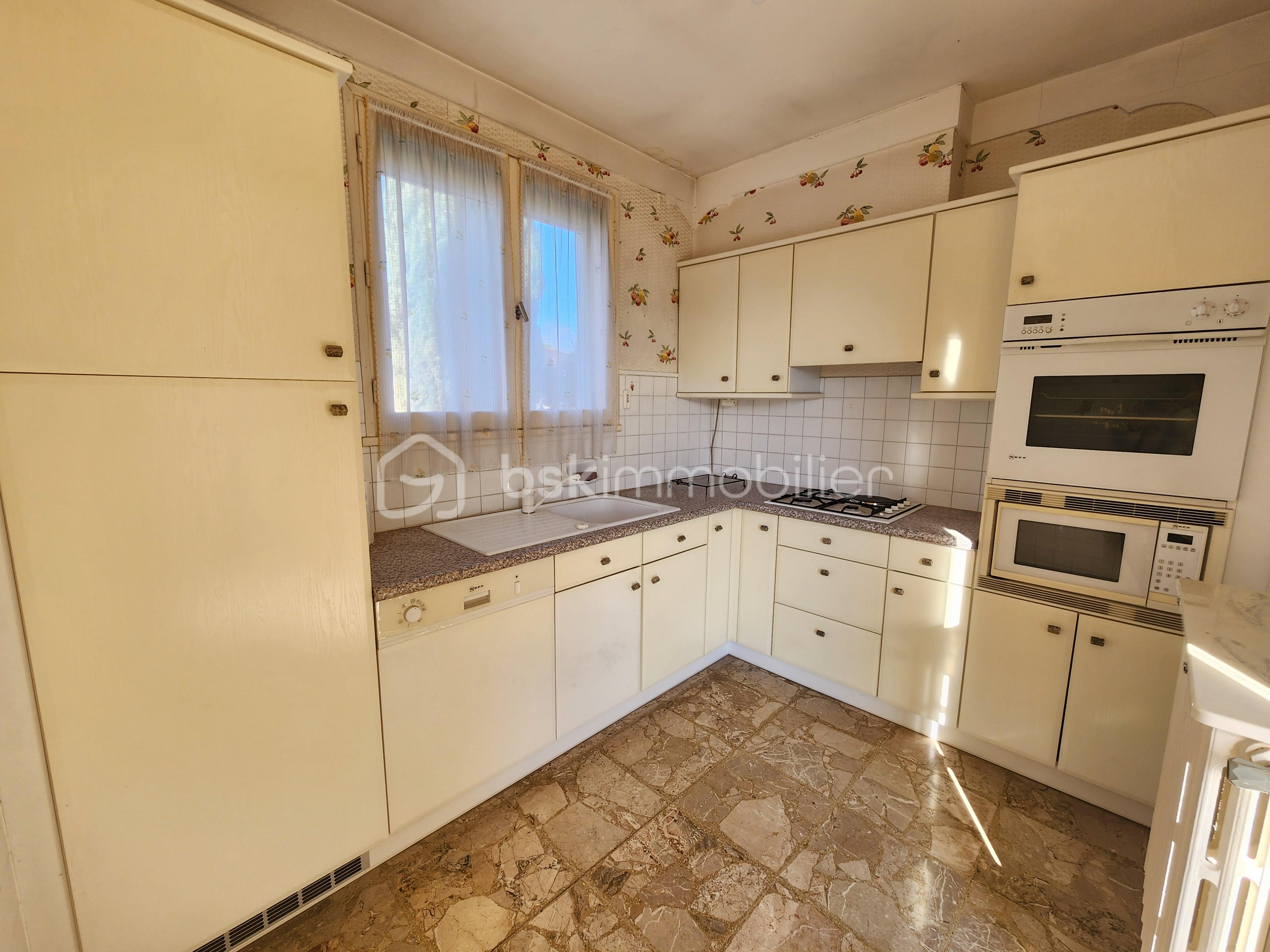 Maison traditionnelle de 165 m² - Cuisine étage.jpg