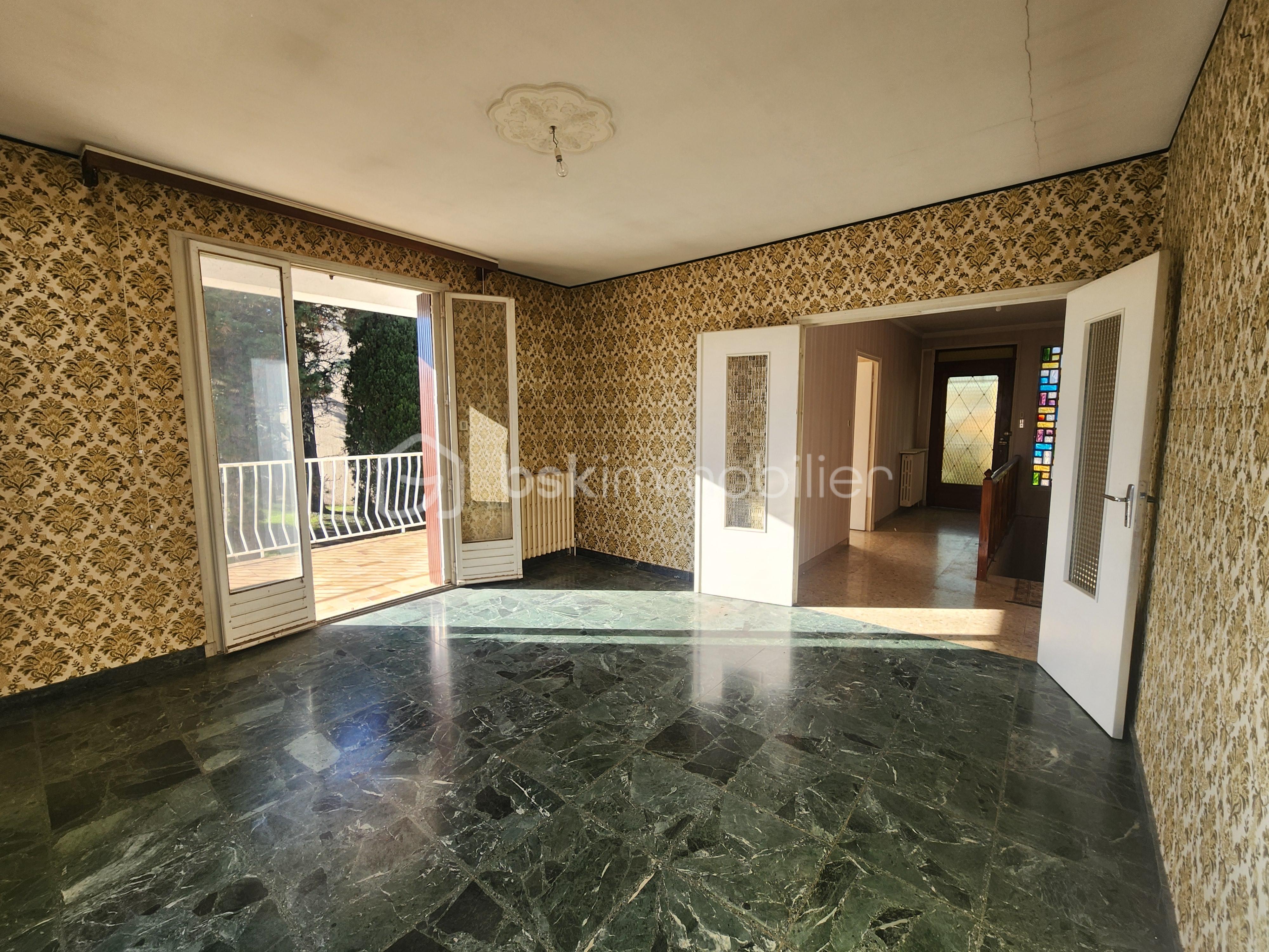 Maison traditionnelle de 165 m² - Salon vue couloir.jpg