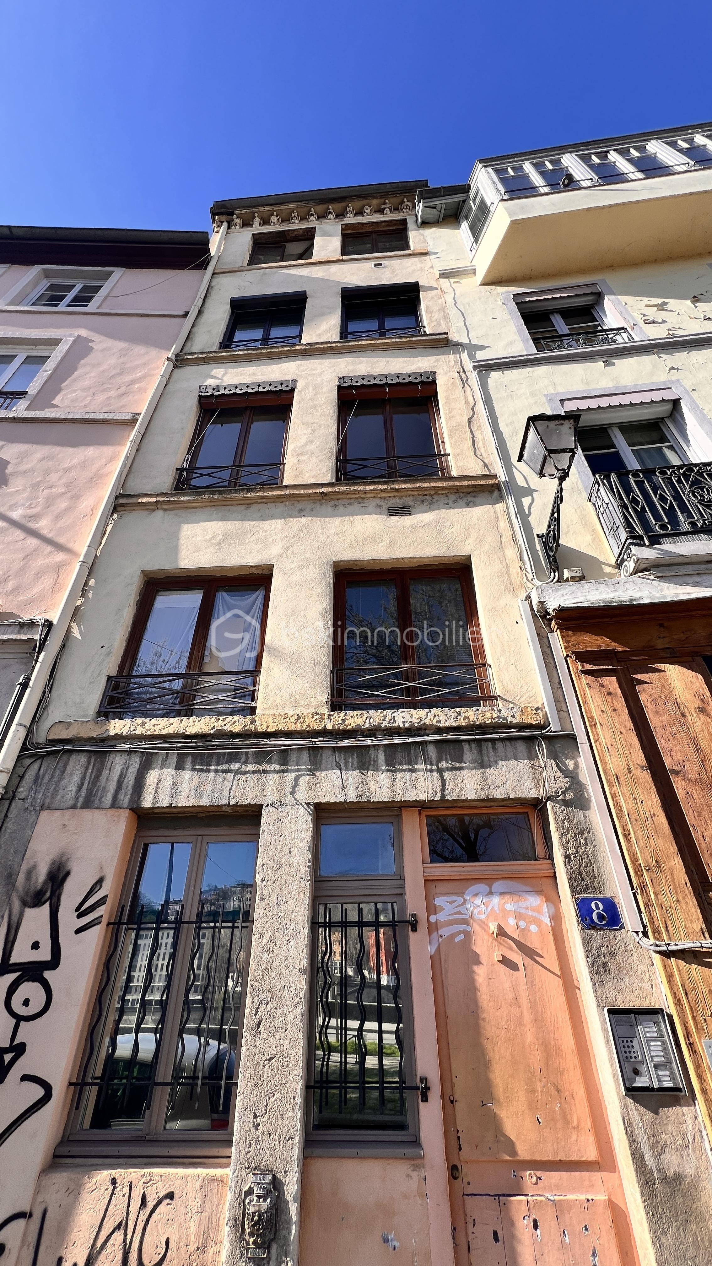 facade.jpg