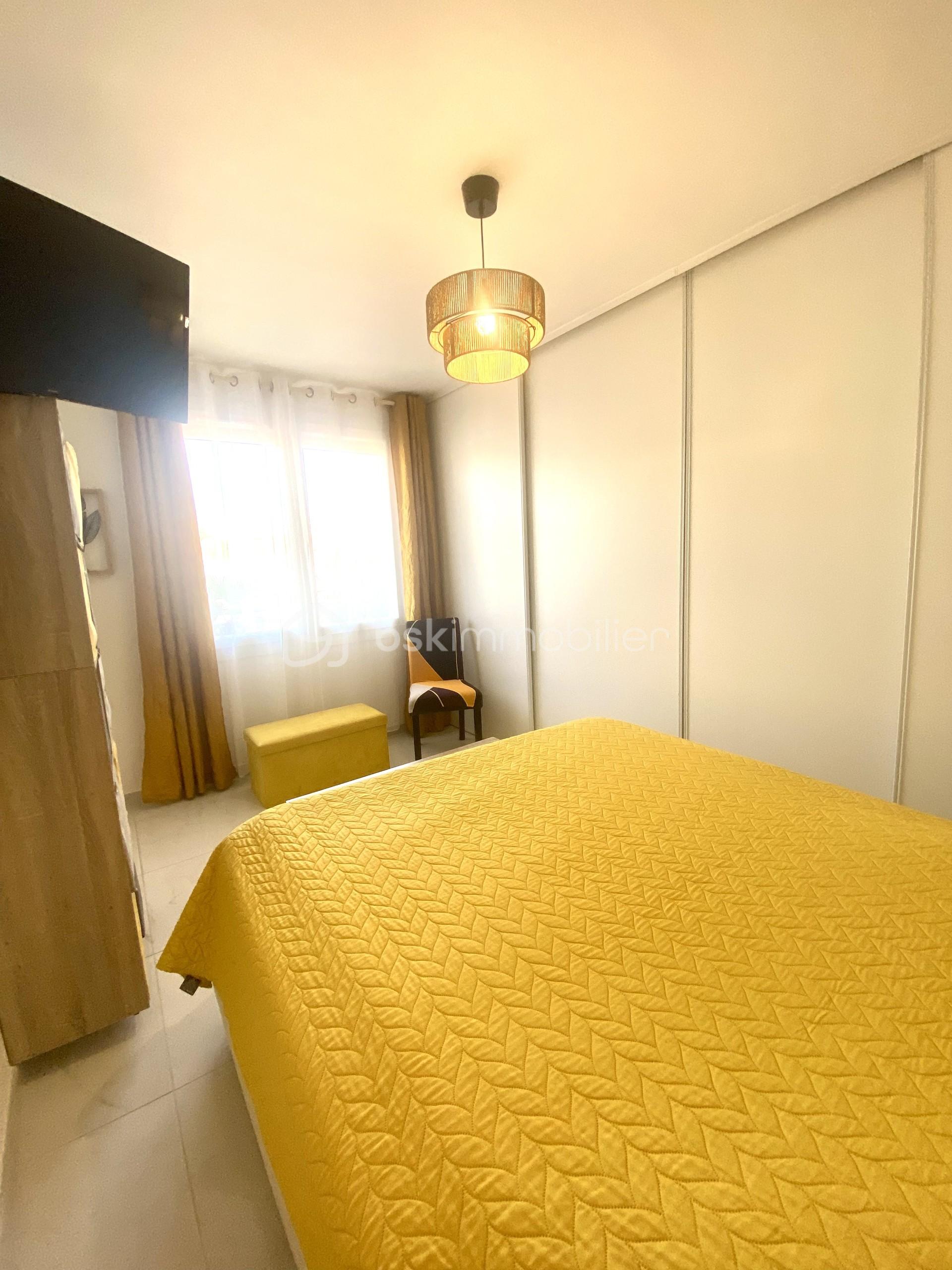 chambre 1 fenetre.jpeg