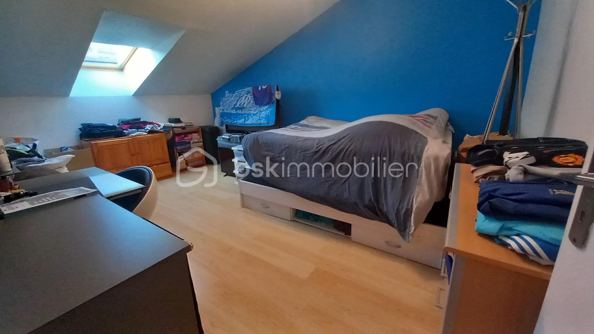 Appartement de 88 m² - Appartement La cote St Andre - Les Halles - Photo Chambre 1.2.jpg