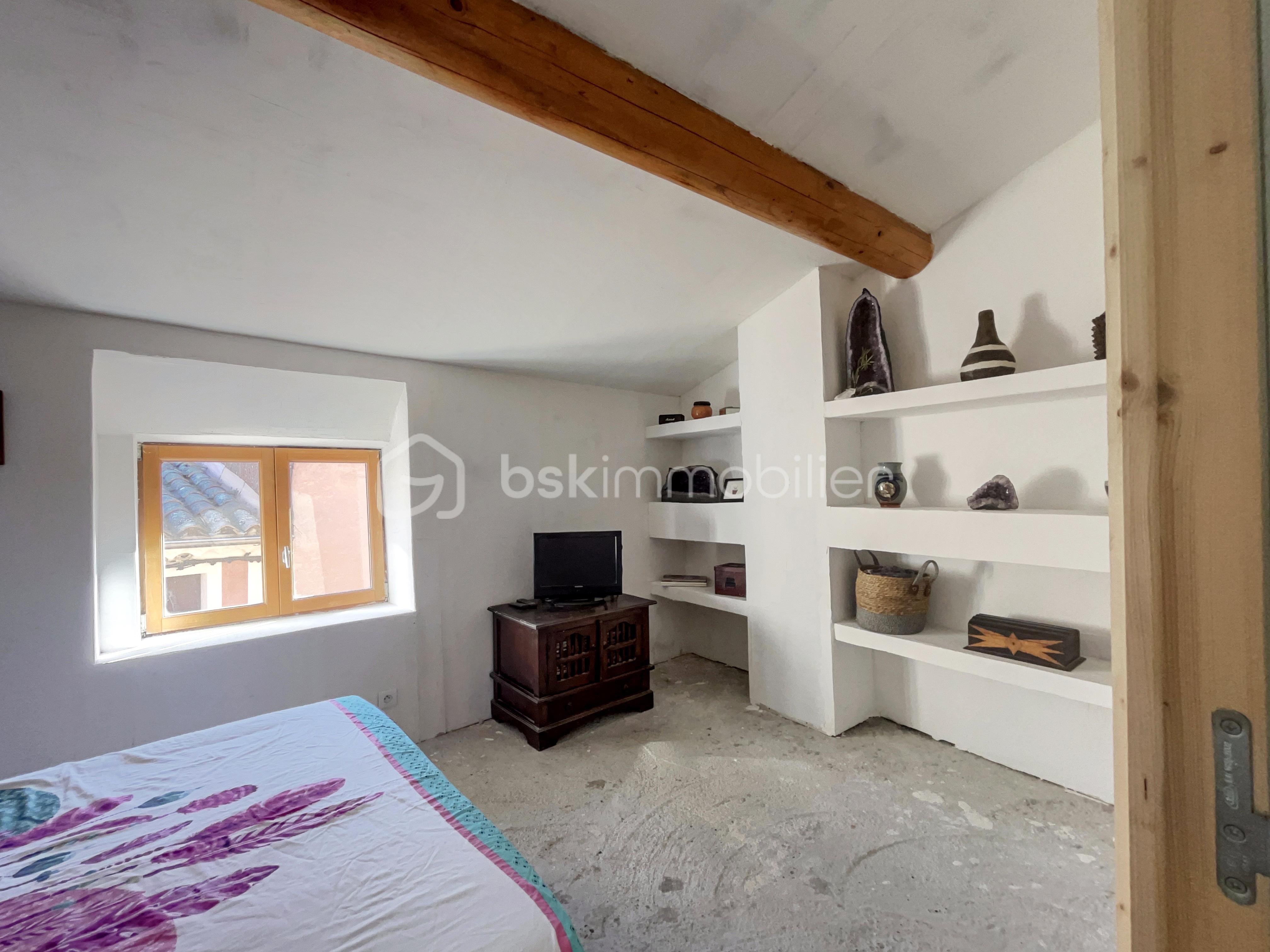 Maison de village de 116 m² - CHAMBRE 2-4.jpg