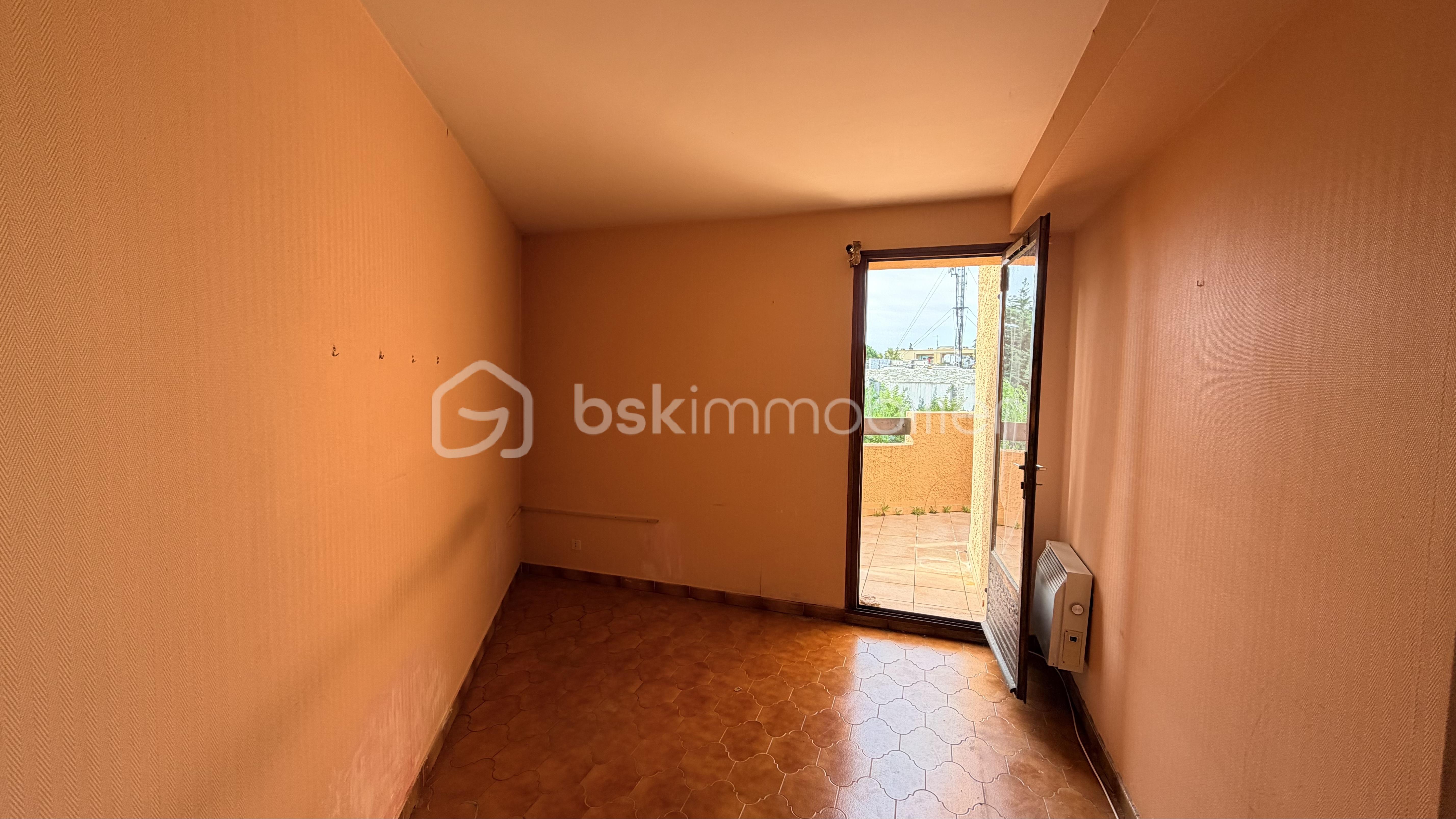 CHAMBRE REZ DE CHAUSSEE.jpg