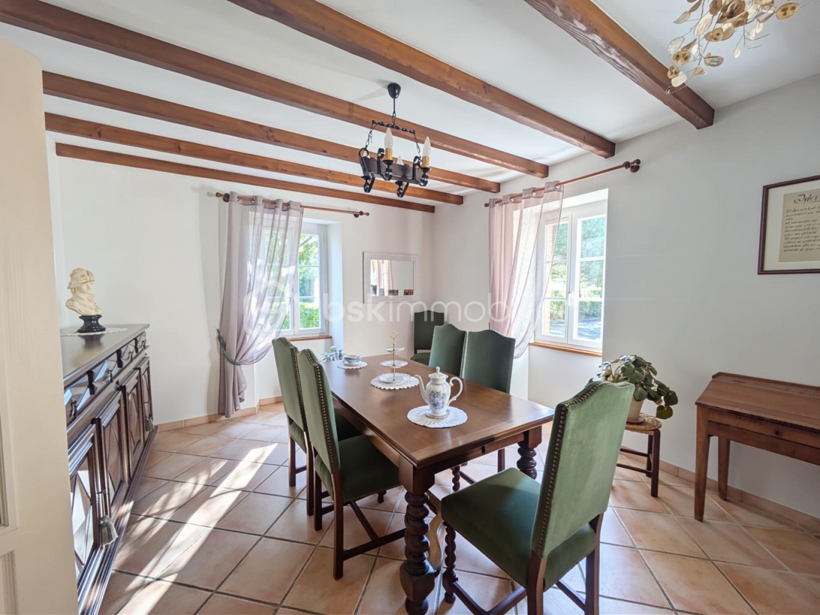 Maison de maitre de 136 m² - 4cf69b8f82c214d-1.jpg