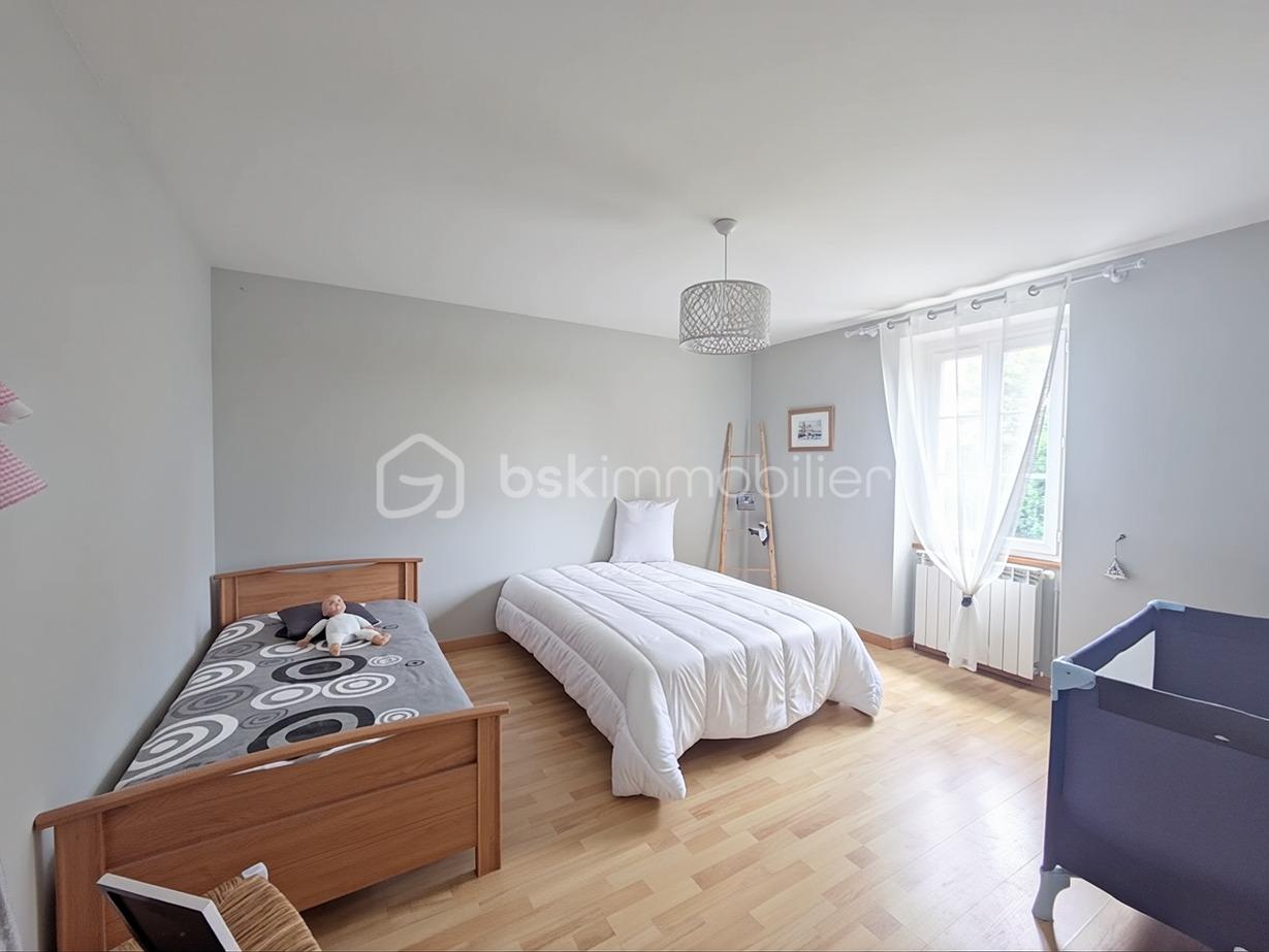 Maison de maitre de 136 m² - 62af4dbd6e7e0a7-1.jpg