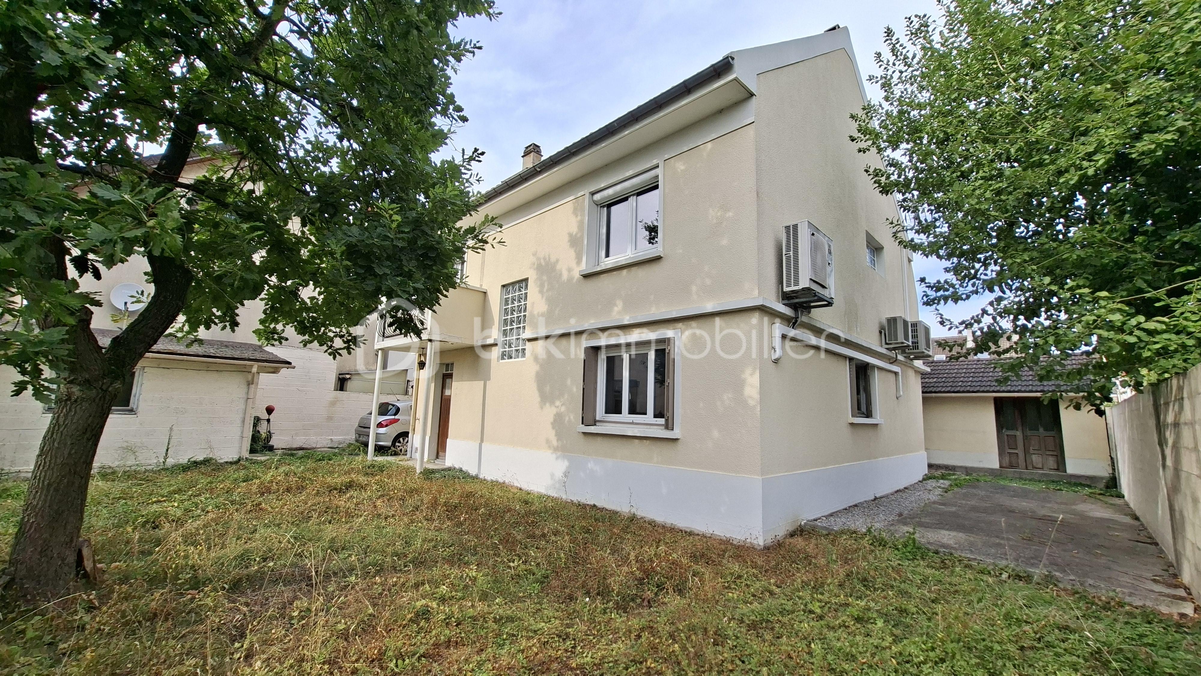 Maison 7 pièces 156 m² · à Tremblay-en-France · 156 m² · 385 000 €