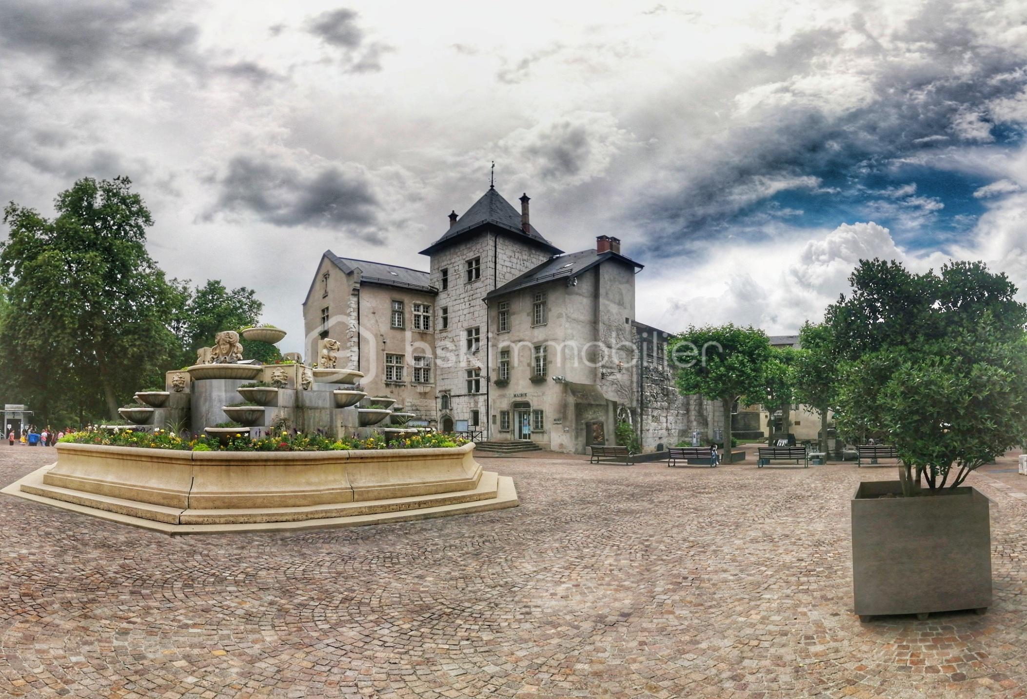 place de la mairie.jpeg