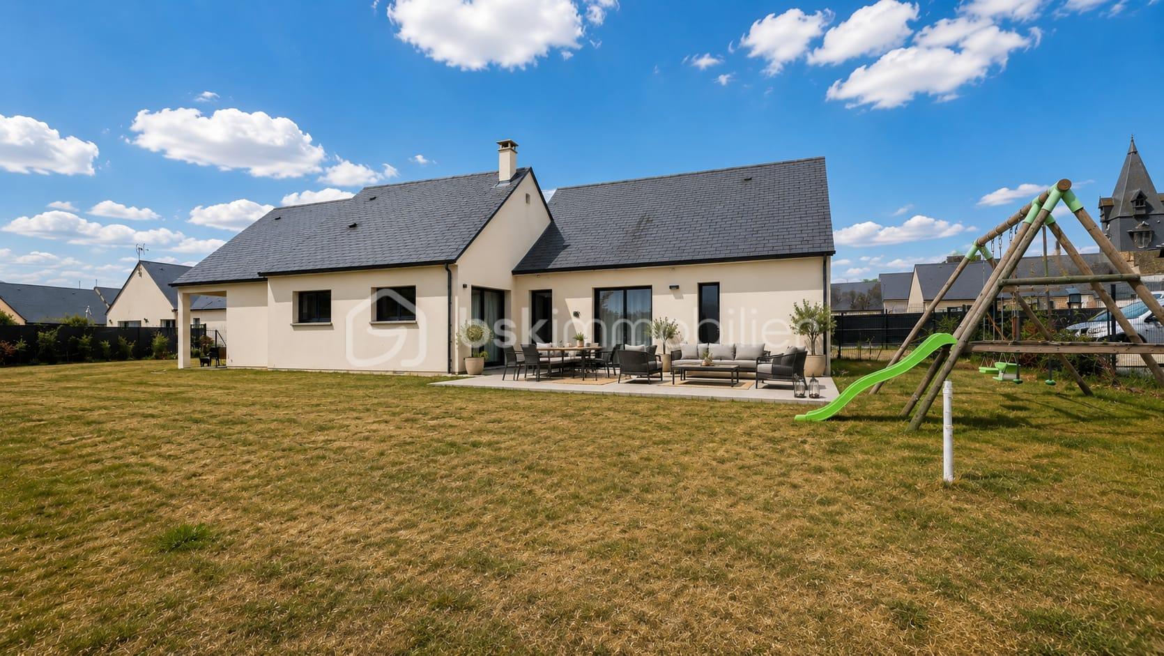 Maison 6 pièces 128 m² · à Aschères-le-Marché · 128 m² · 292 500 €