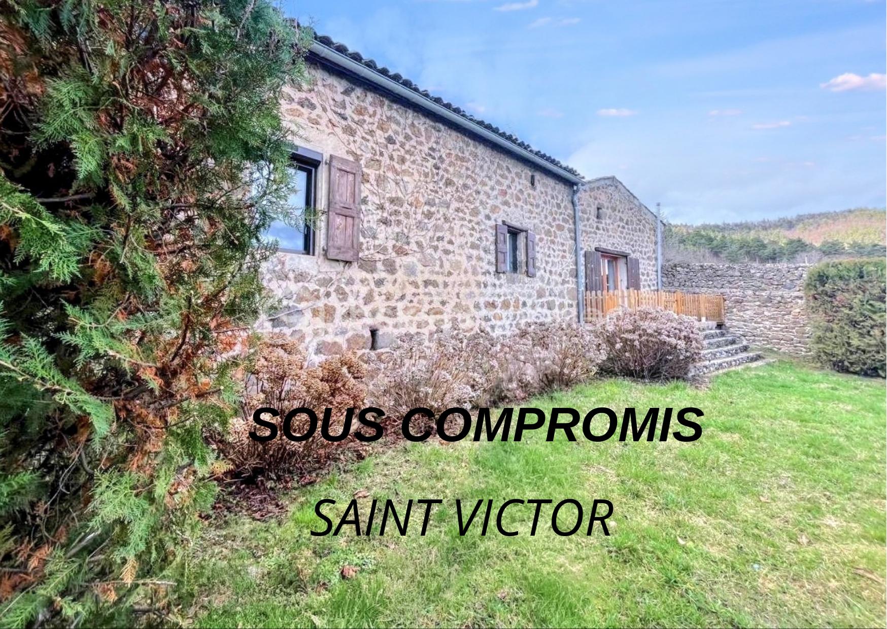 Corps de ferme de 71 m² - Carte postale souvenirs de vacances en famille à la mer en Bretagne Simple Classique Collage Bleu et Blanc.png