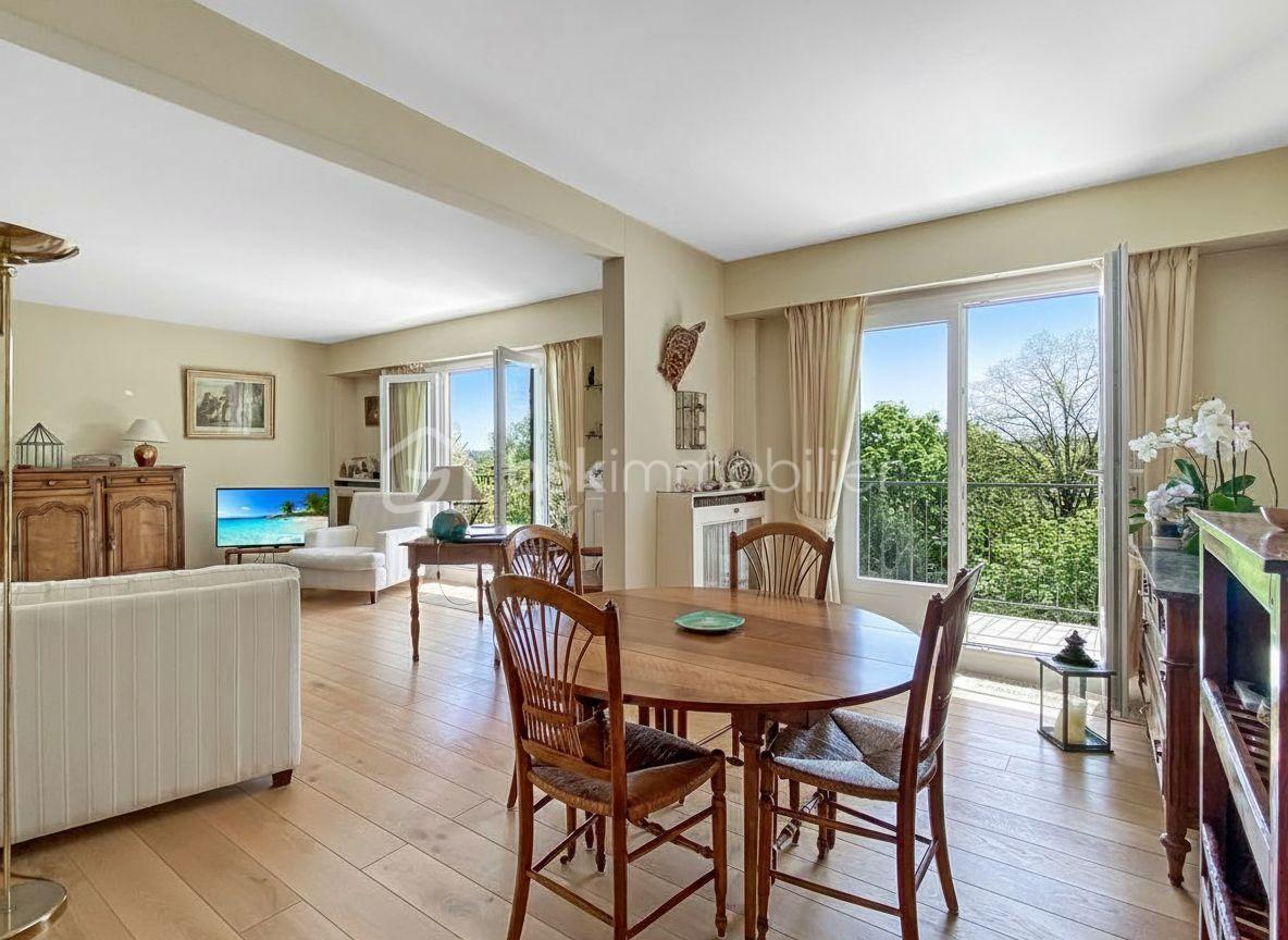 salle à manger sans le bloc clim.png