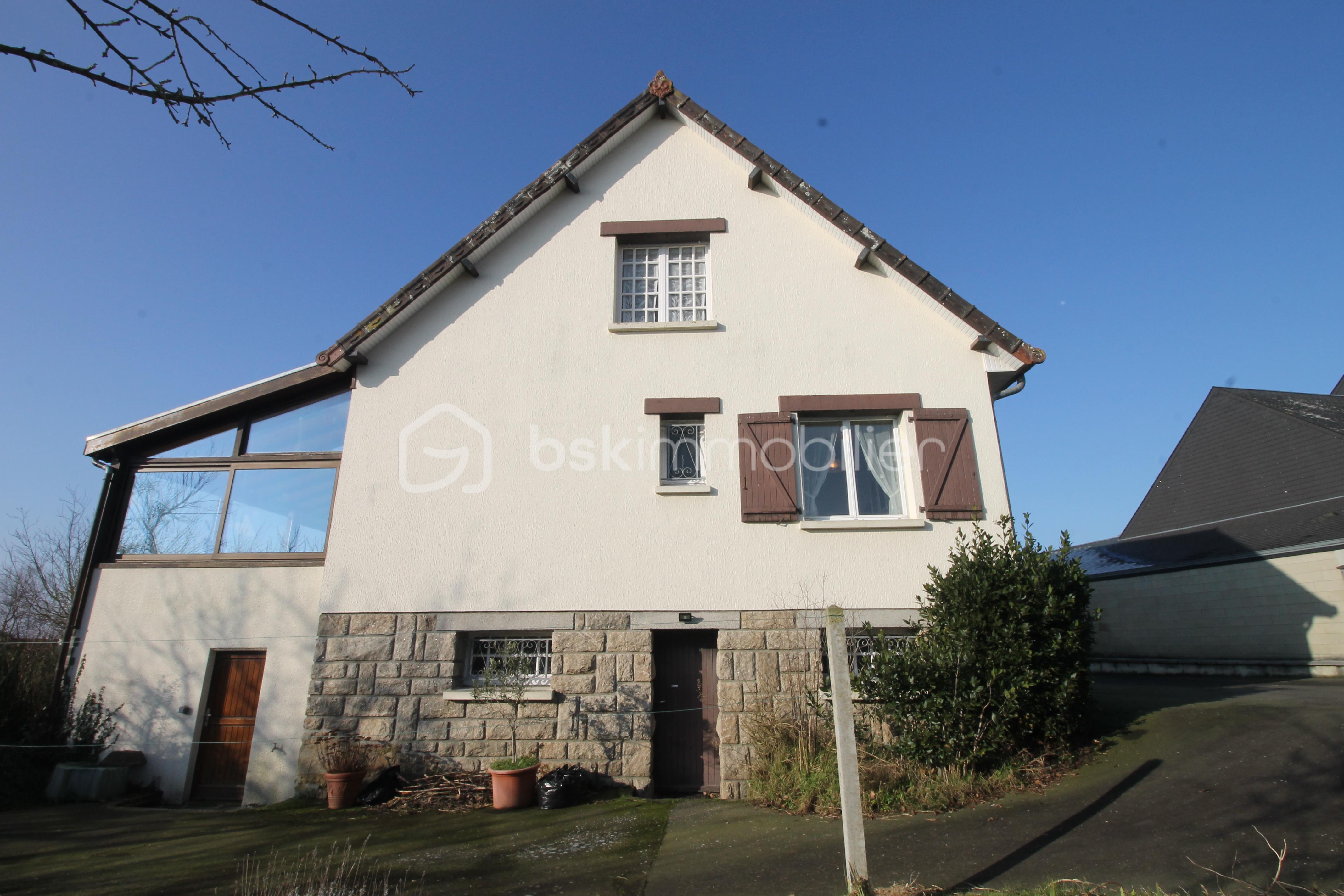 Maison de 200 m² - coté exterieur.JPG