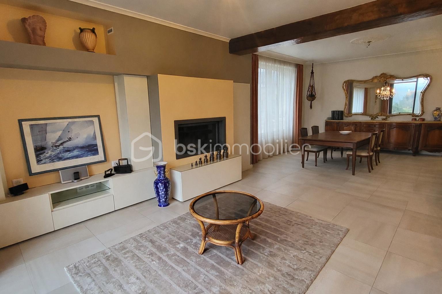 Maison de 200 m² - 58b714f9-f40f-4aff-b923-71f040623eed.png