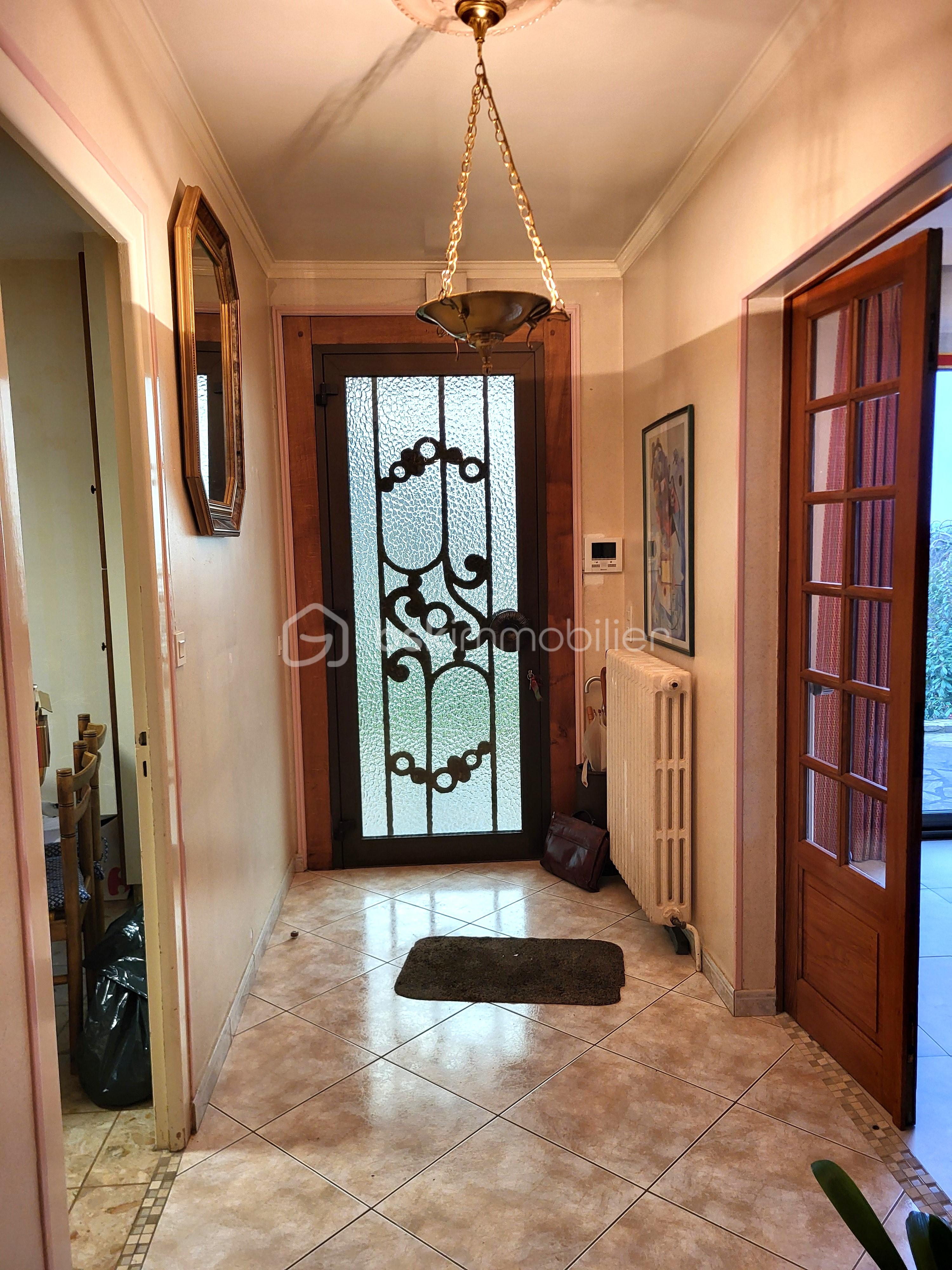 Maison de 200 m² - entrée porte.jpg