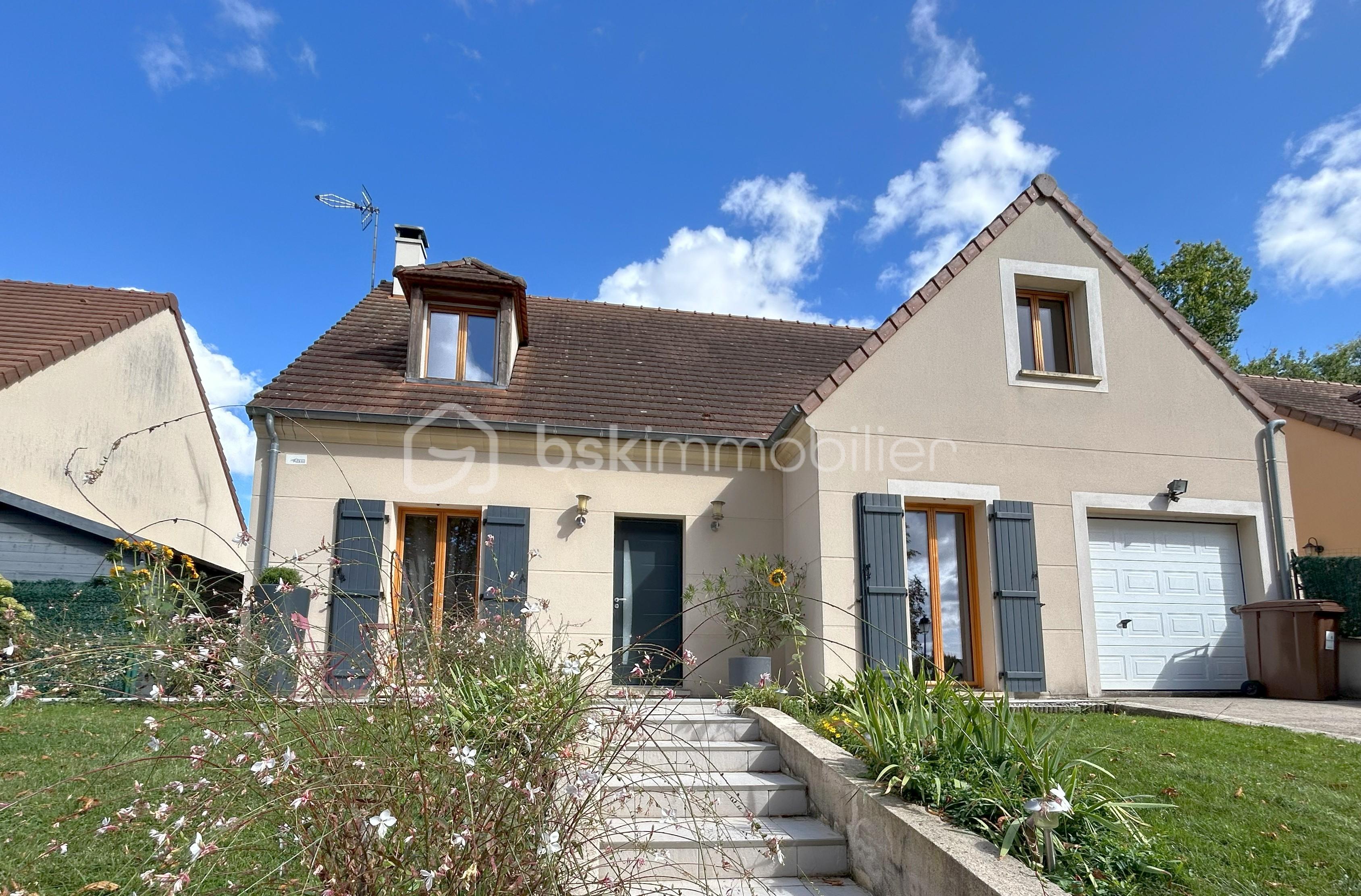 Pavillon de 146 m² - 1_SAINTRY_DEVANT_IMG_2334.jpg