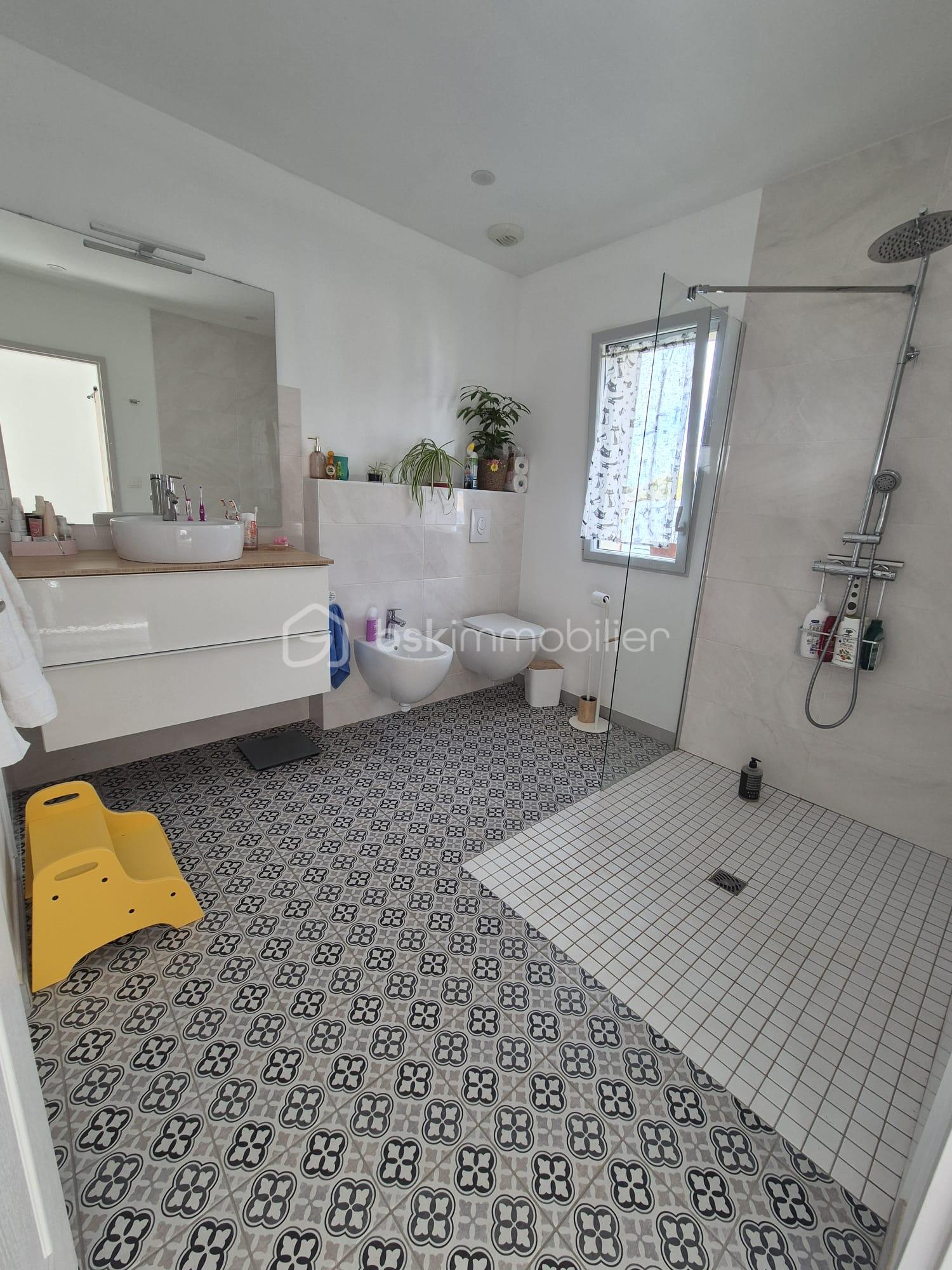 Maison de 115 m² - IMG-20251106-WA0032.jpg