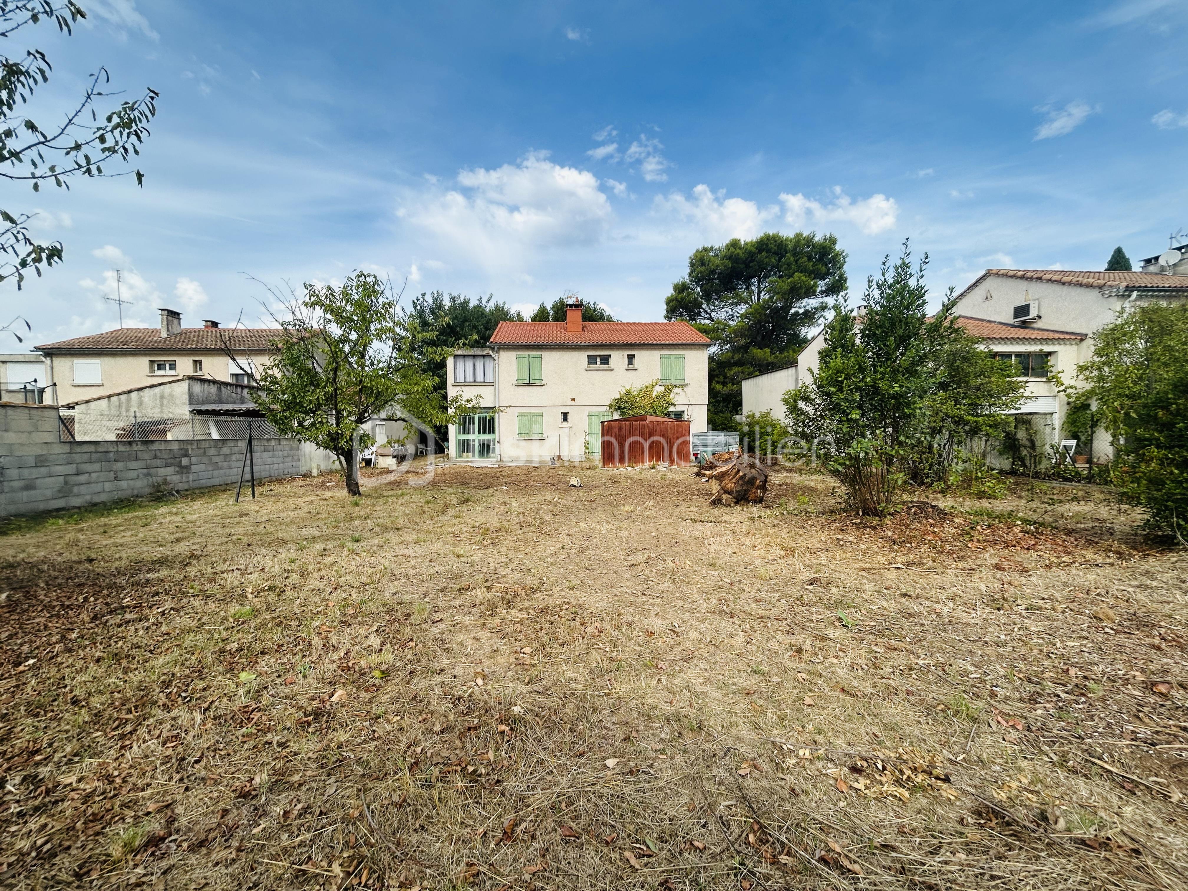 Maison 5 pièces 150 m² · à Rodilhan · 150 m² · 240 000 €