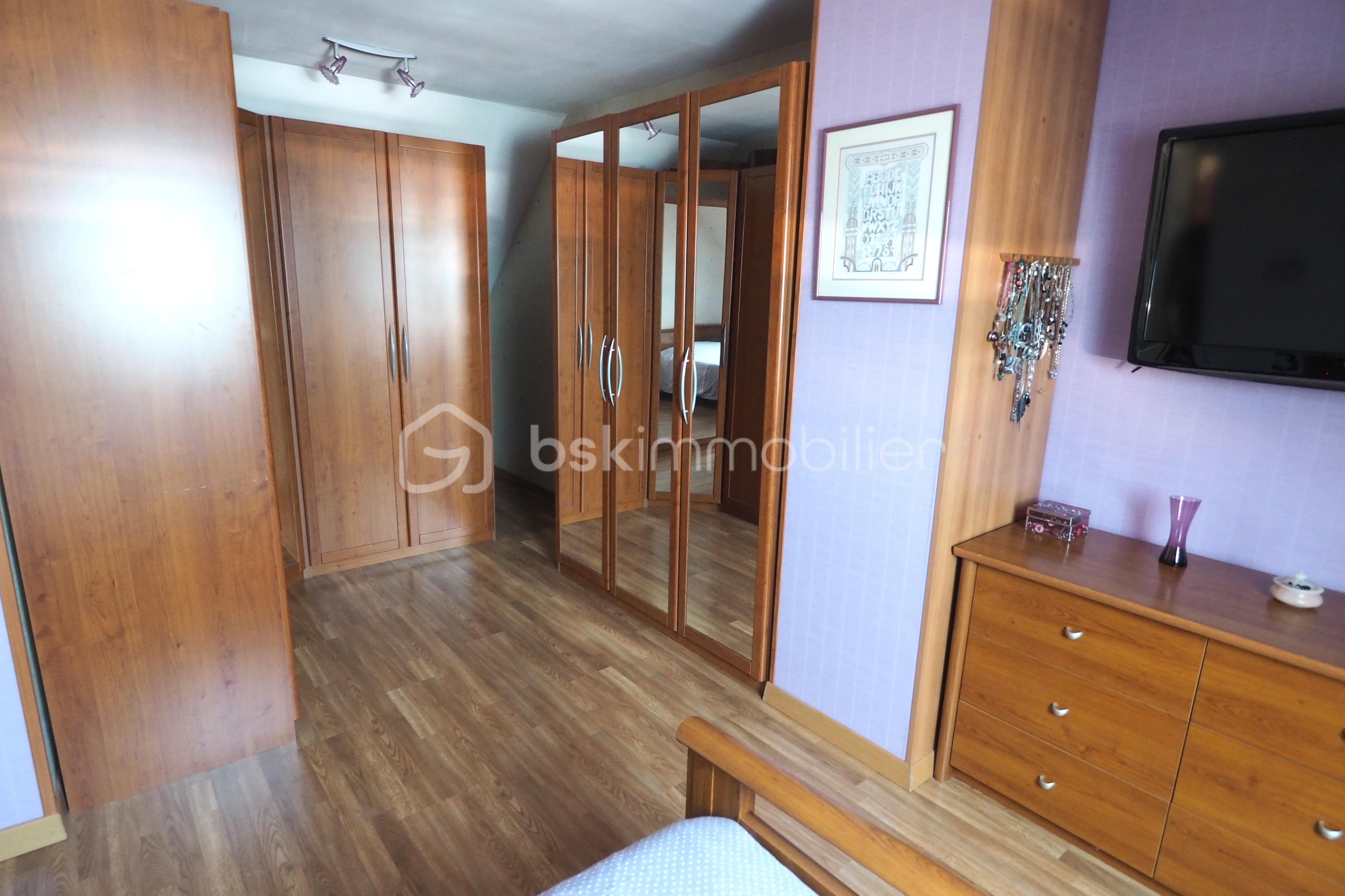 Maison de 106 m² - C2 Dressing.JPG