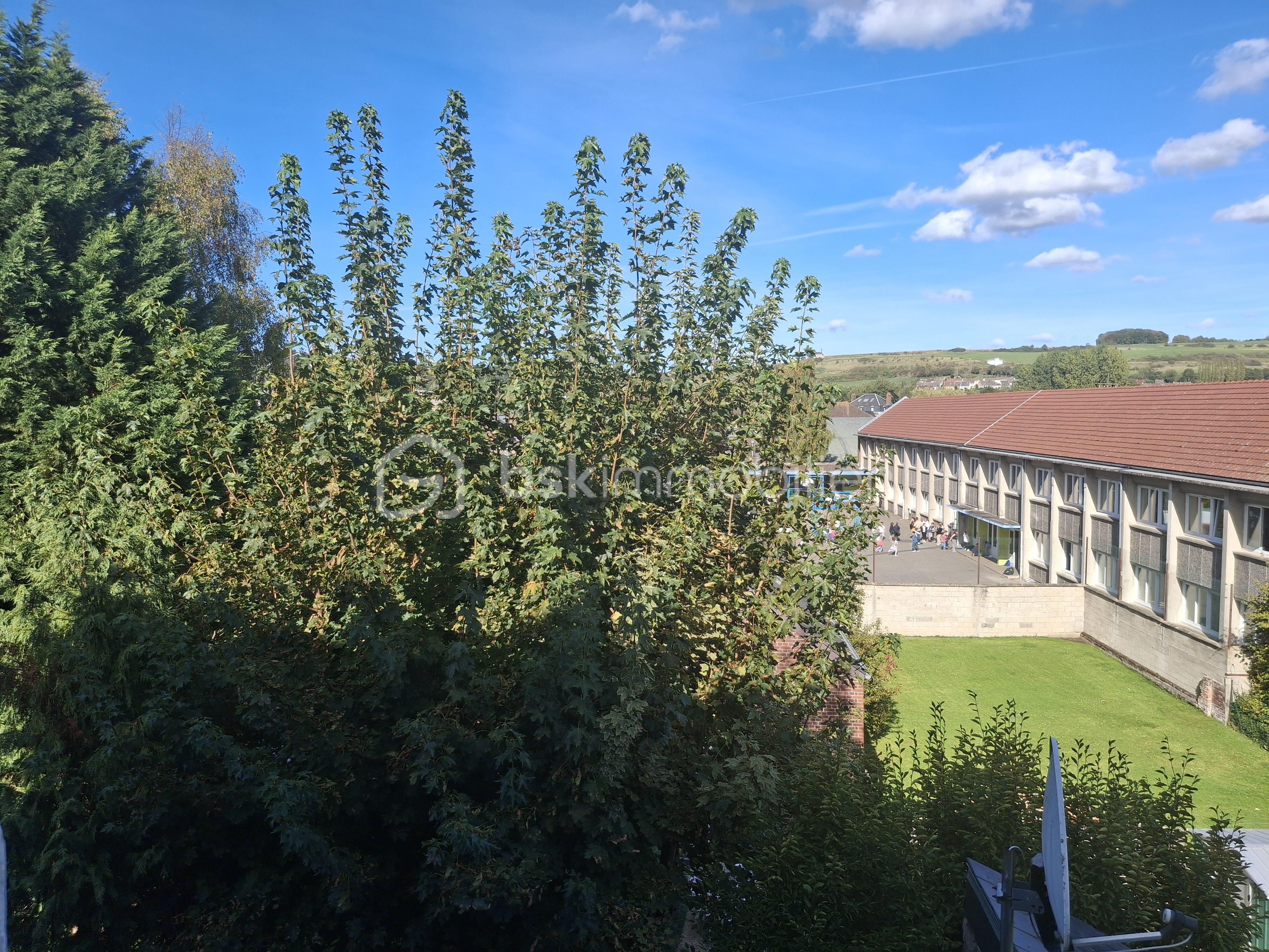 Vue qur école paysage.png