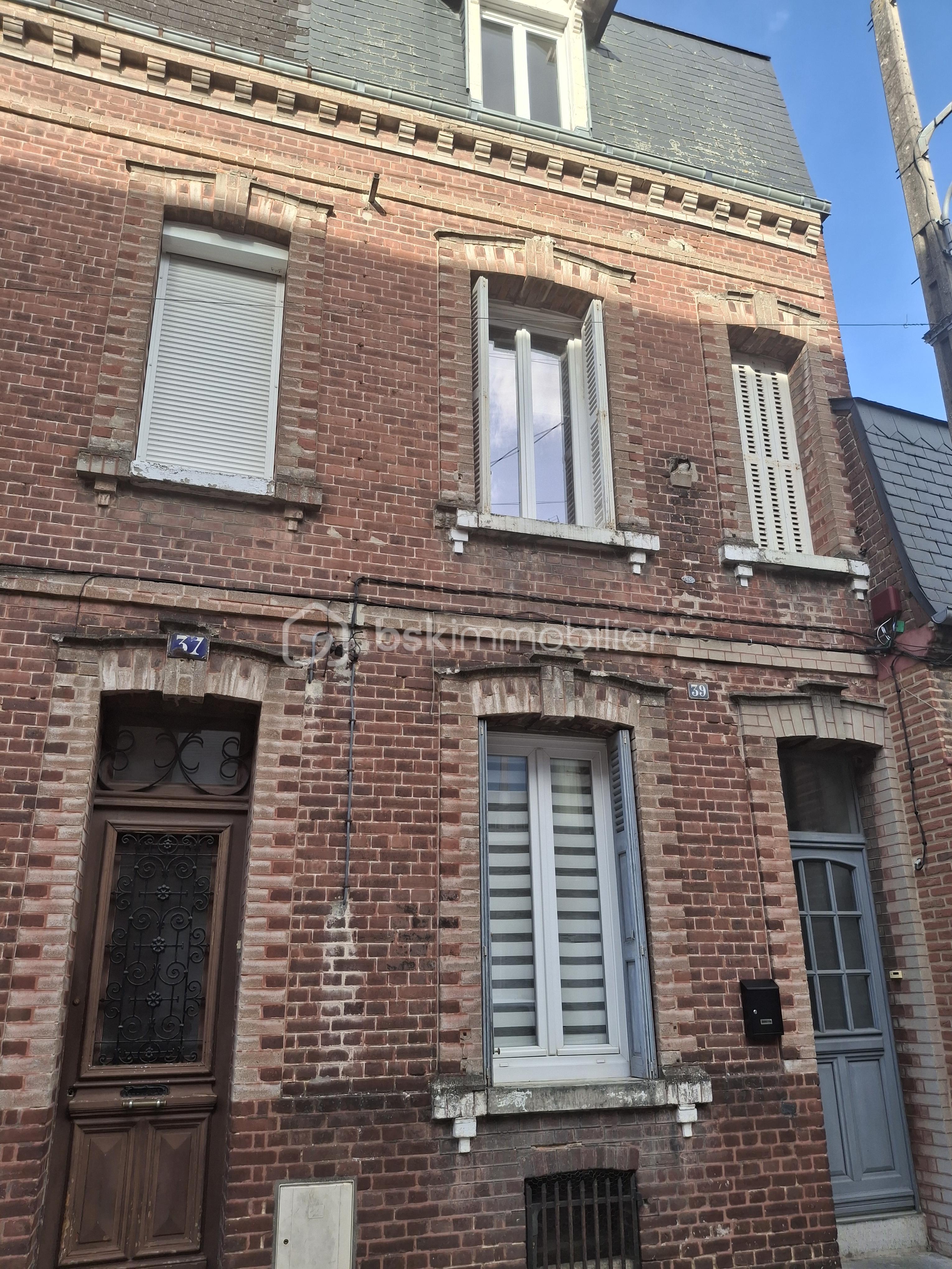 façade rue 3 portrait.png