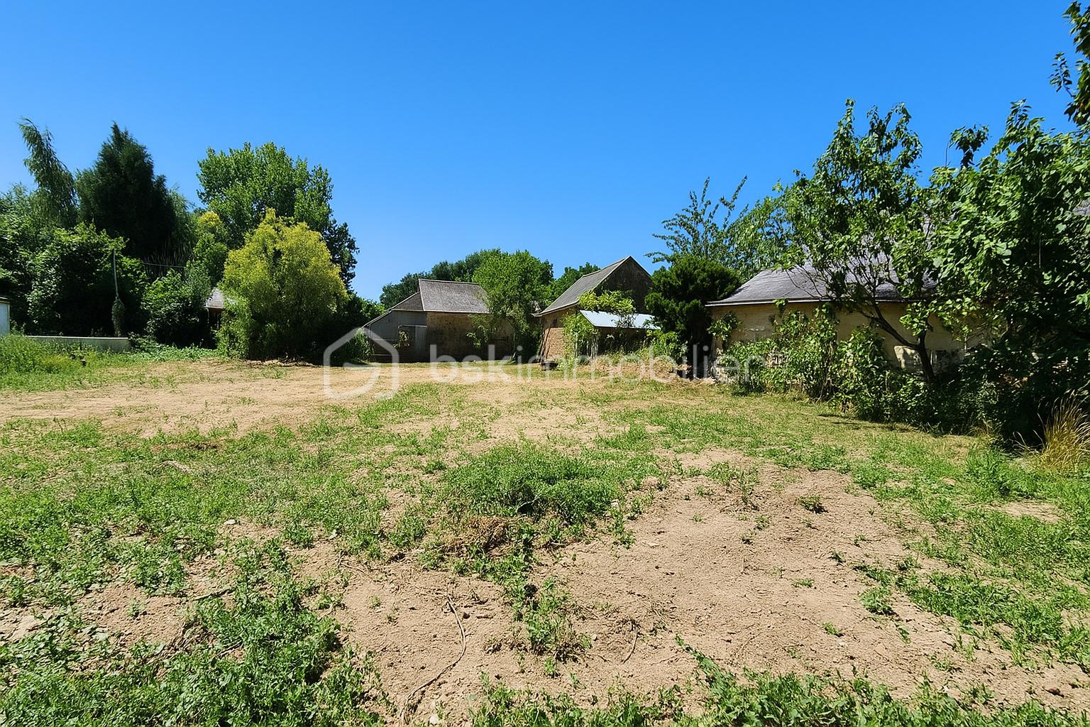 Terrain de 1 065 m² - 3.png