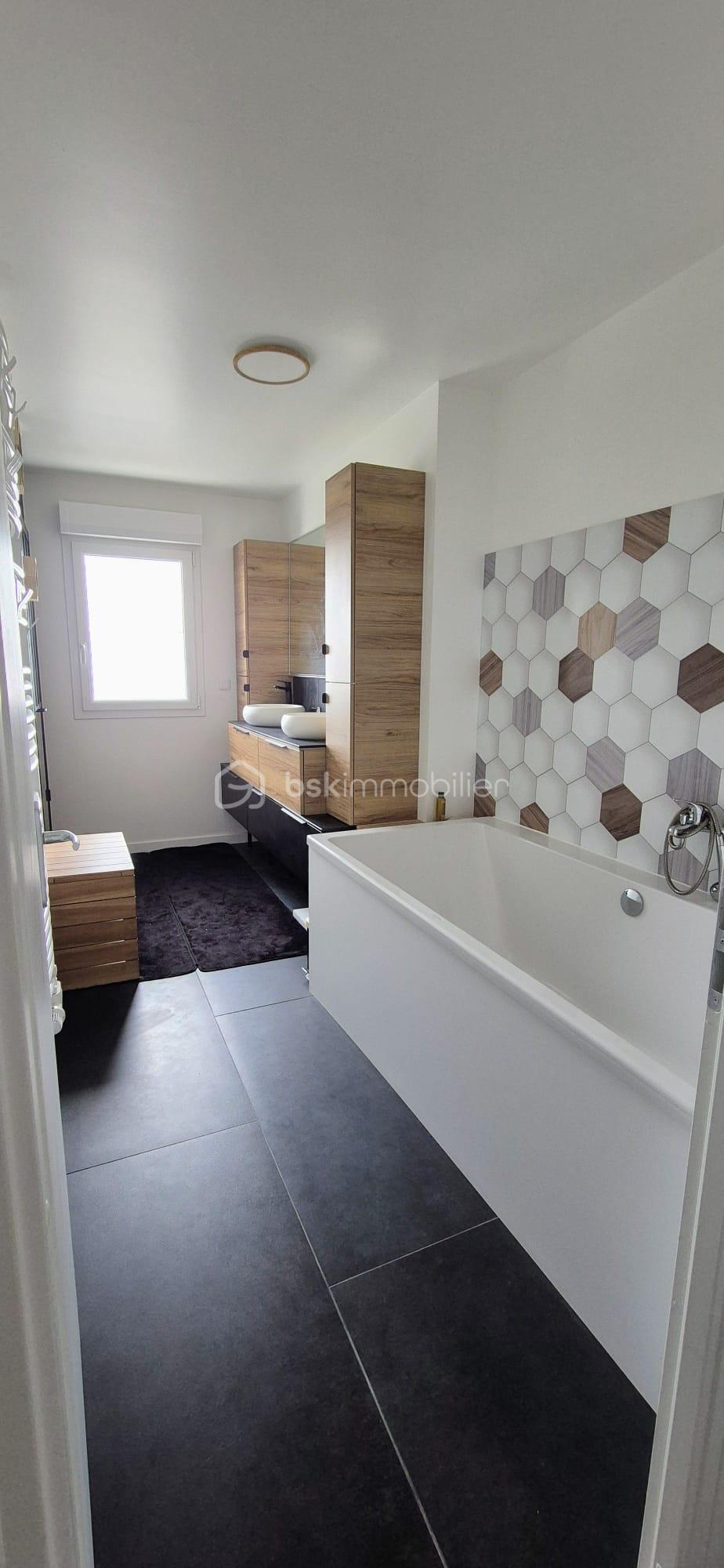 Maison contemporaine de 90 m² - IMG-20260127-WA0027.jpg