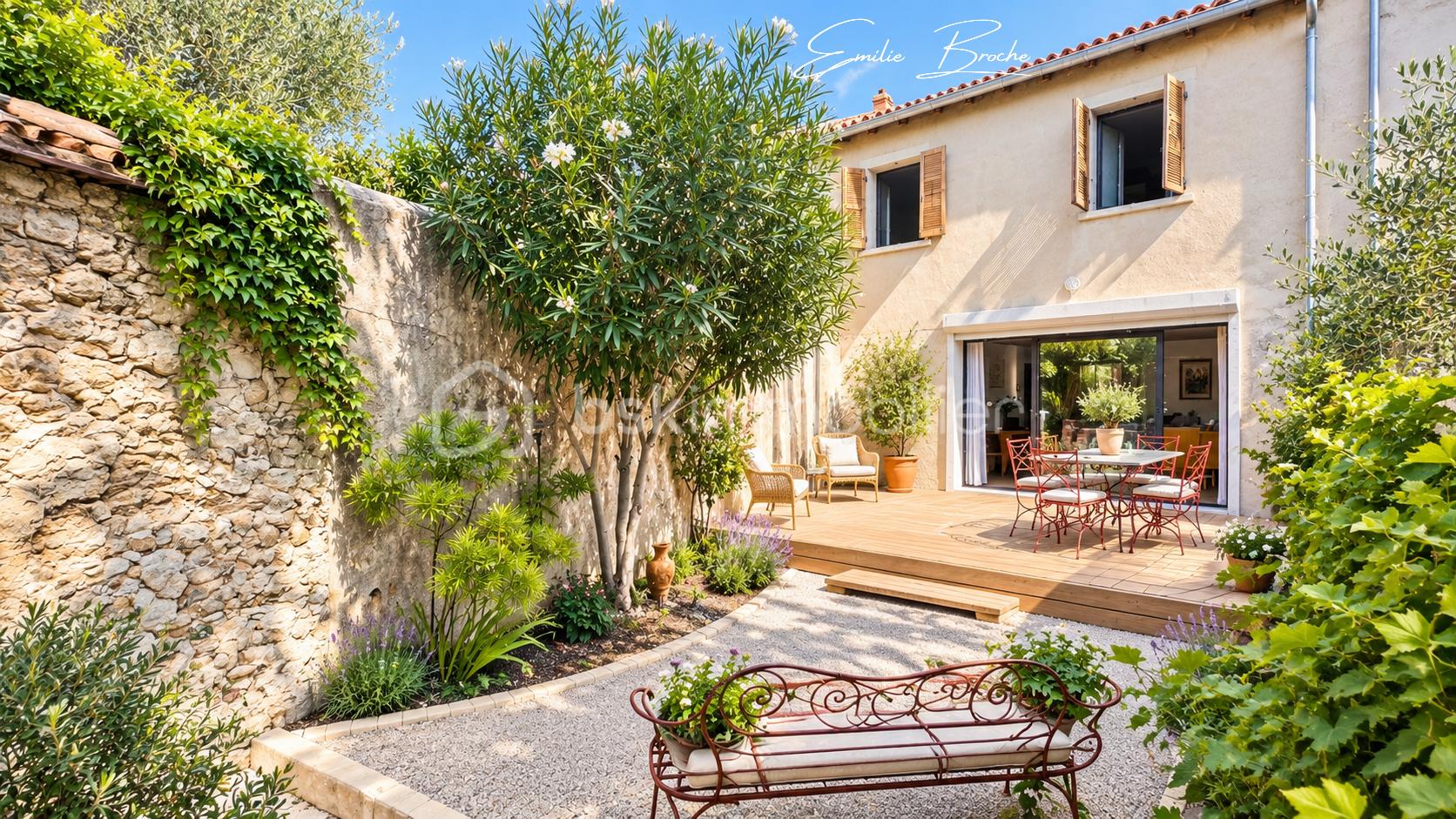 MAISON A VENDRE VALREAS EMILIE BROCHE 0629326964 BSK IMMOBILIER (1...png