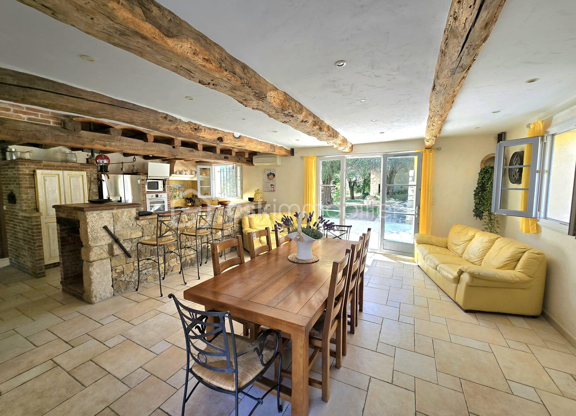 SALLE DE SEJOUR.jpeg