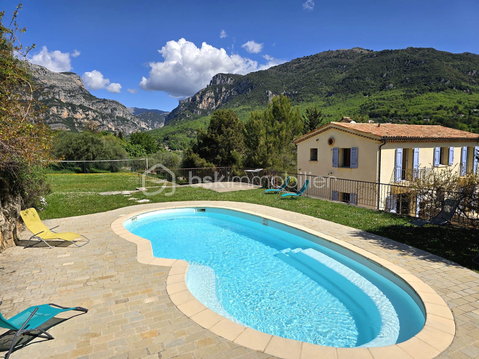 VUE PISCINE MAISON.jpeg