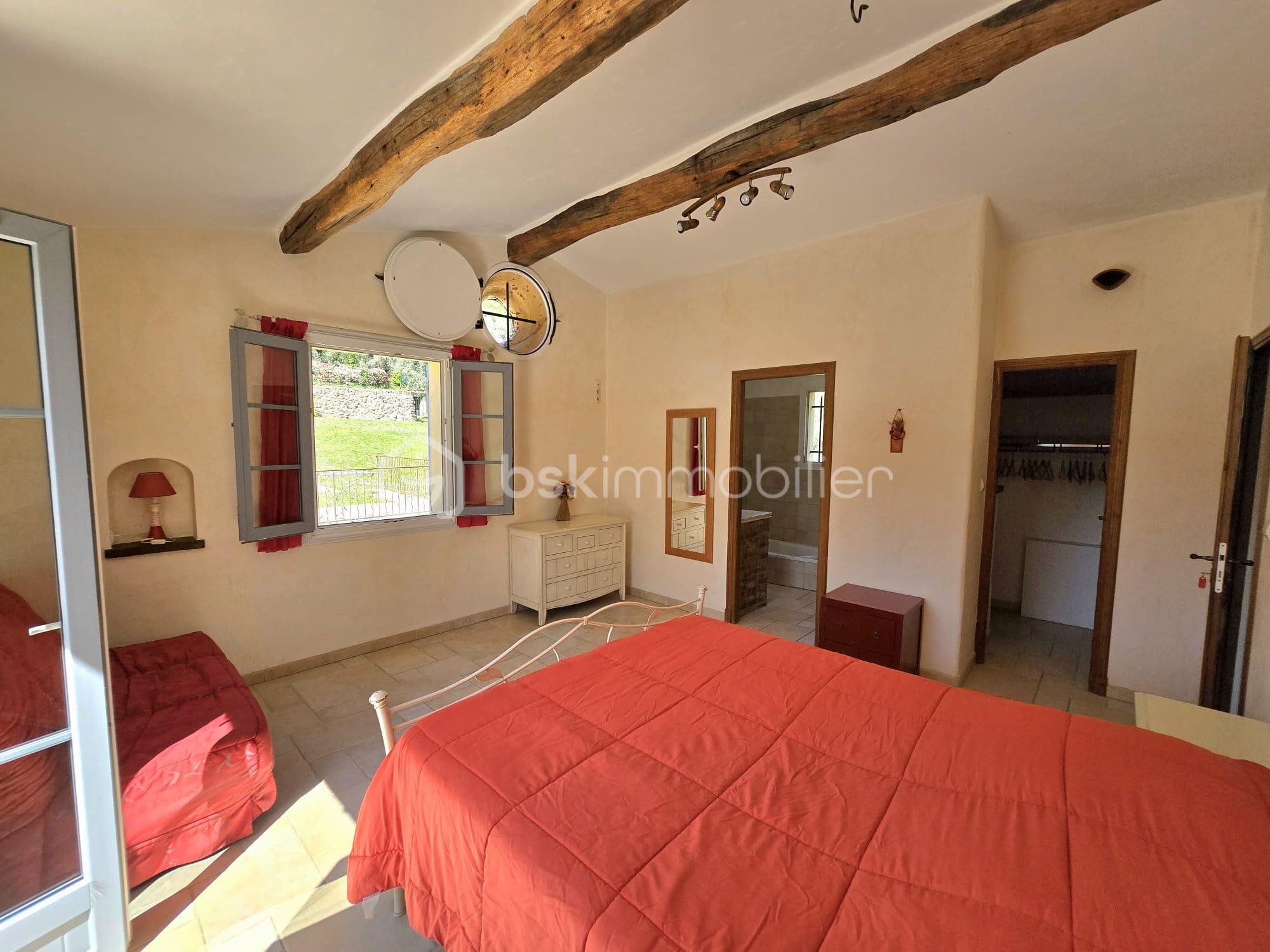 CHAMBRE PARENTALE ETAGE.jpeg