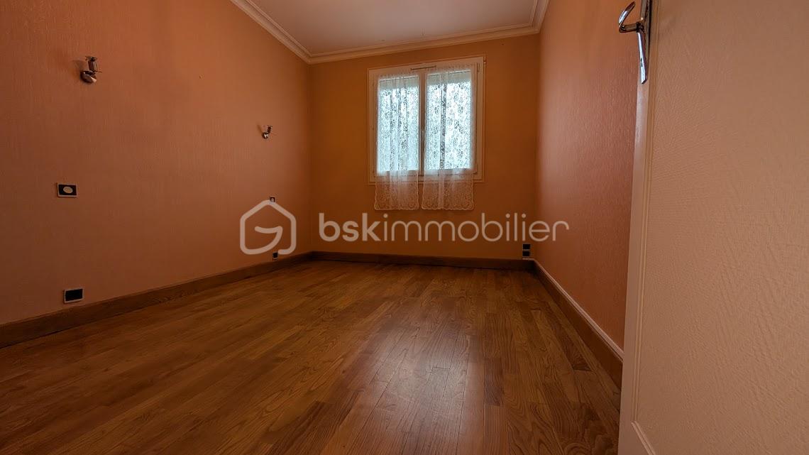 Maison de 77 m² - ferron chambre 1.jpg