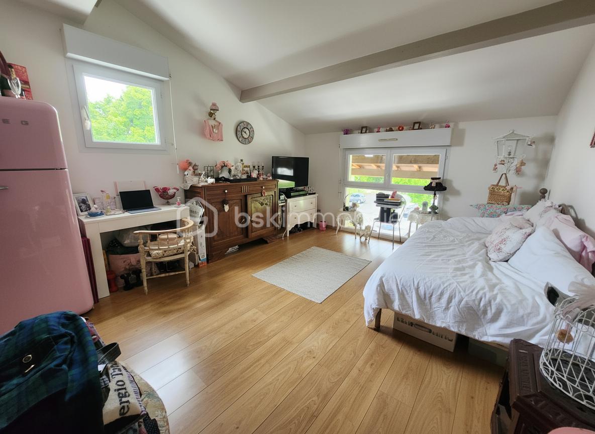 Appartement de 44 m² - generated_2025-10-22T17_18_57.270.jpg